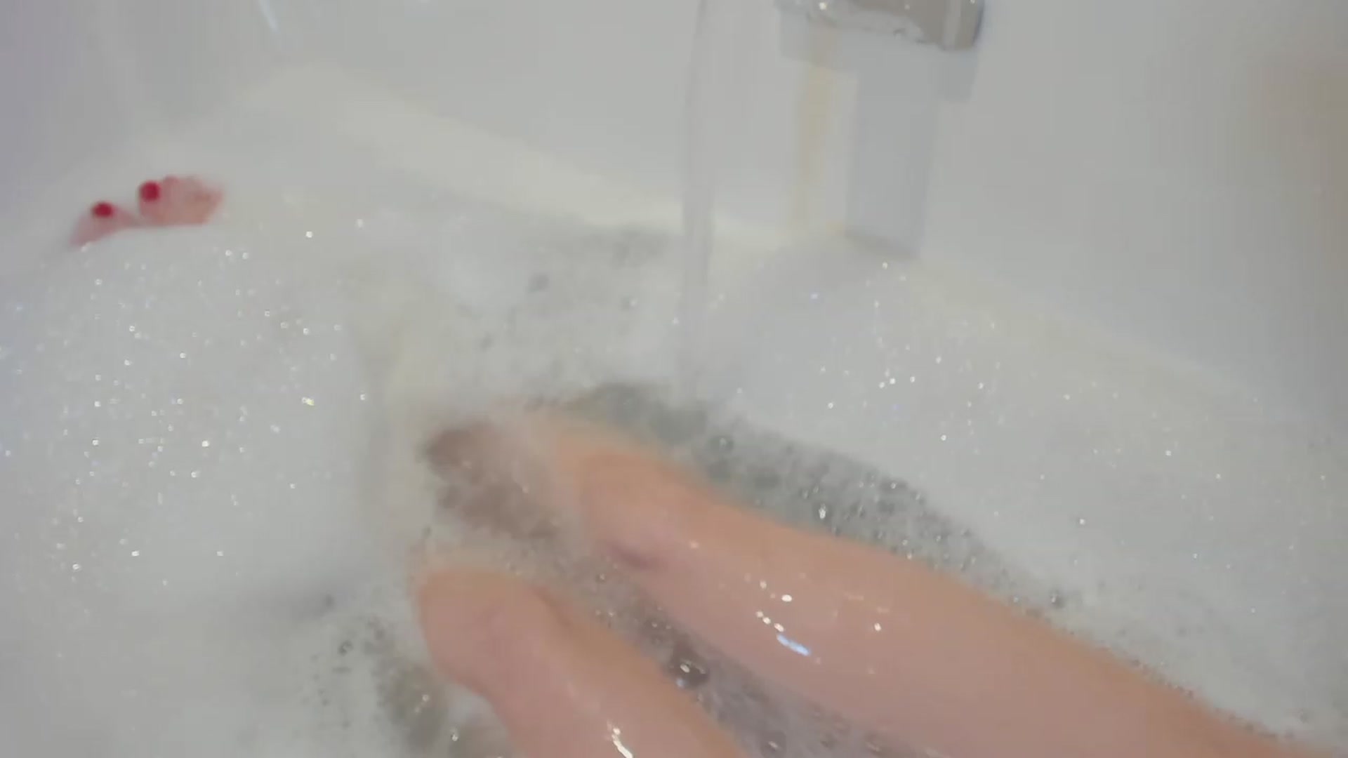Gallery image thumbnail from Alexis's myfreecams stream on, 05/23/2023, 09:02 image 12 of 20