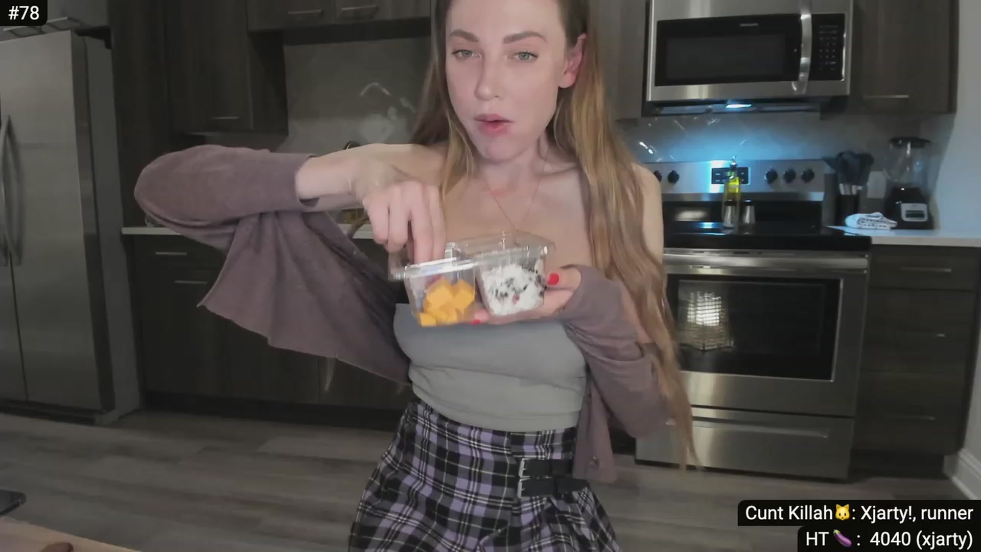 Gallery image thumbnail from Alexis's myfreecams stream on, 12/03/2023, 08:41 image 15 of 20
