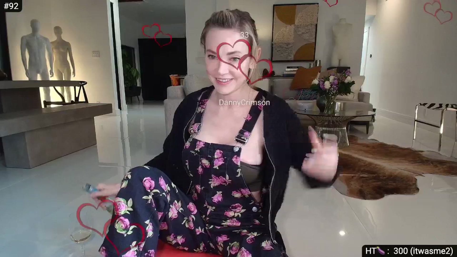 Gallery image thumbnail from Alexis's myfreecams stream on, 05/29/2025, 05:22 image 16 of 20