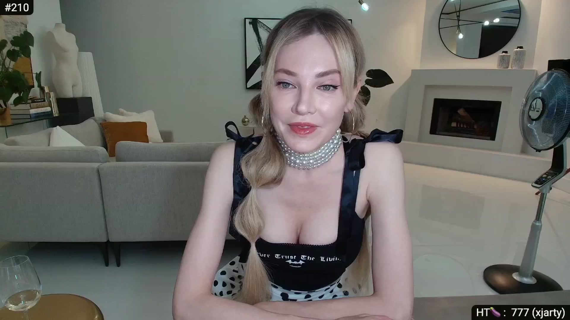 Gallery image thumbnail from Alexis's myfreecams stream on, 06/15/2025, 08:11 image 3 of 20