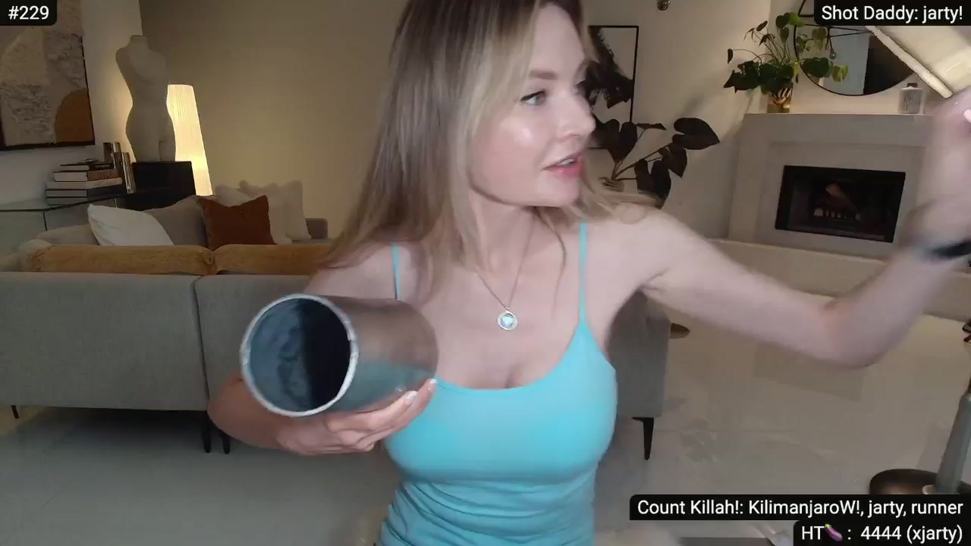 Gallery image thumbnail from Alexis's myfreecams stream on, 06/19/2025, 07:14 image 3 of 20