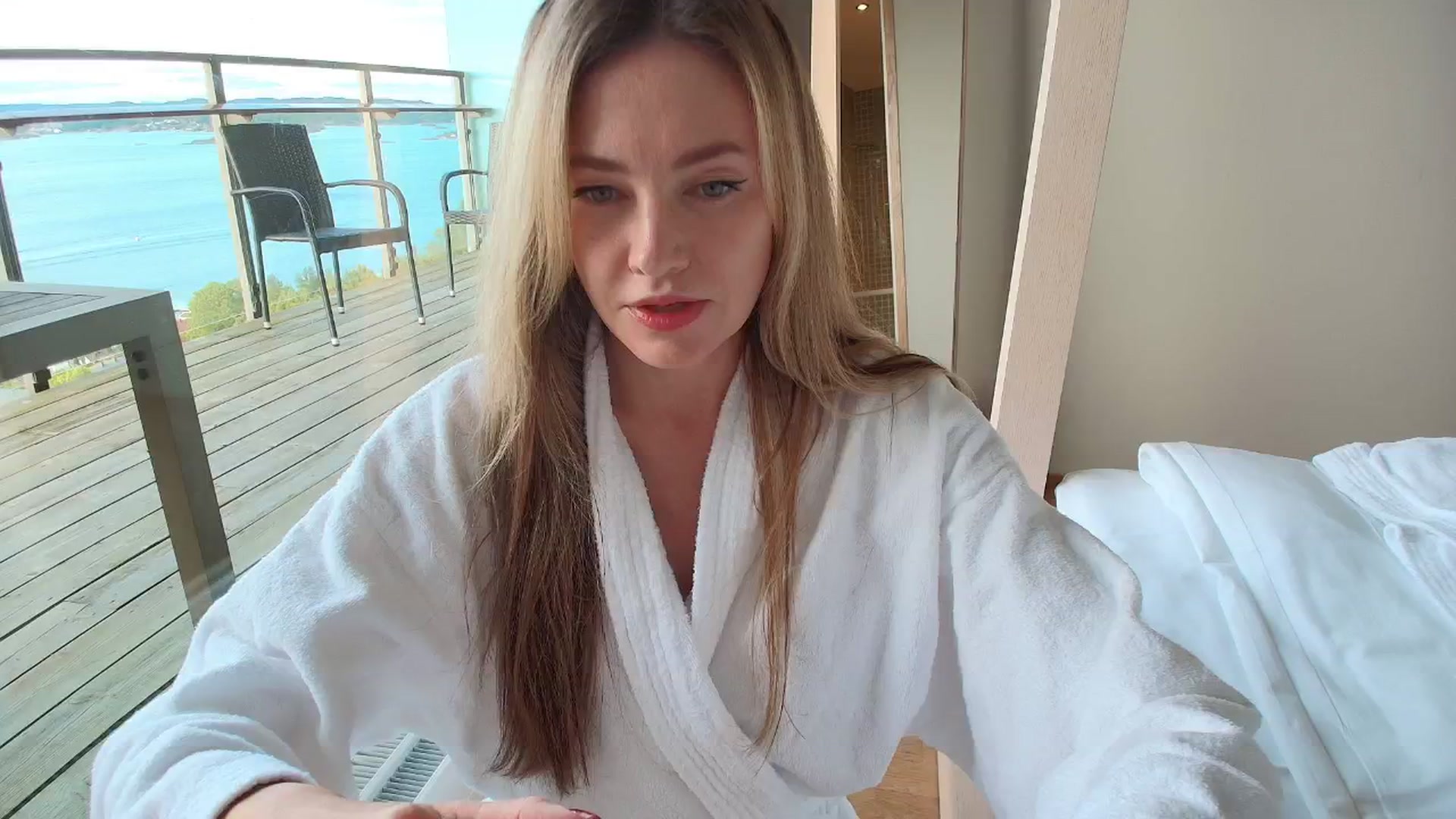 Gallery image thumbnail from Alexis's myfreecams stream on, 08/10/2025, 18:12 image 4 of 20