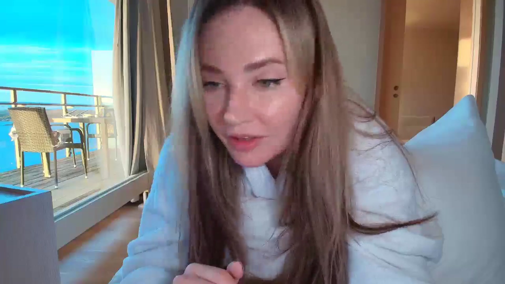 Gallery image thumbnail from Alexis's myfreecams stream on, 08/10/2025, 20:07 image 9 of 20
