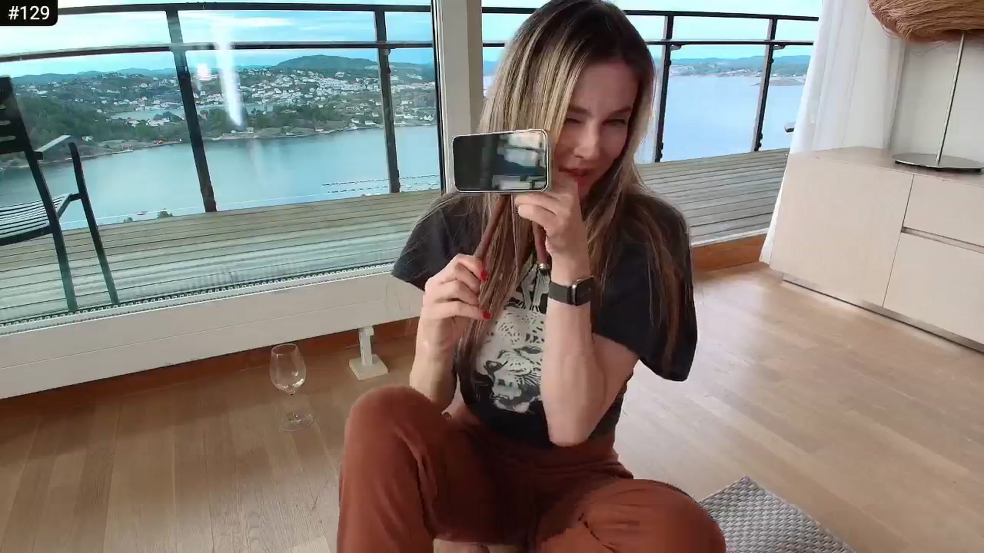 Gallery image thumbnail from Alexis's myfreecams stream on, 08/12/2025, 17:01 image 19 of 20