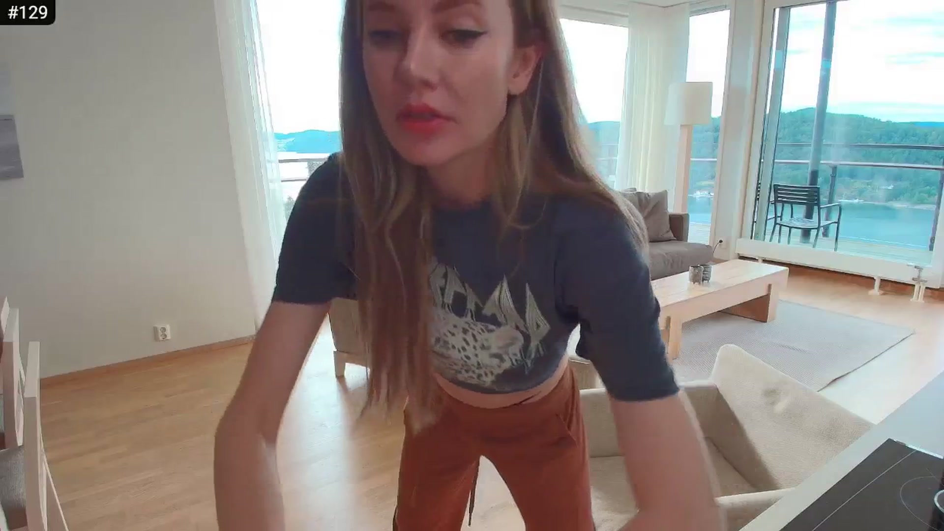 Gallery image thumbnail from Alexis's myfreecams stream on, 08/12/2025, 17:01 image 6 of 20