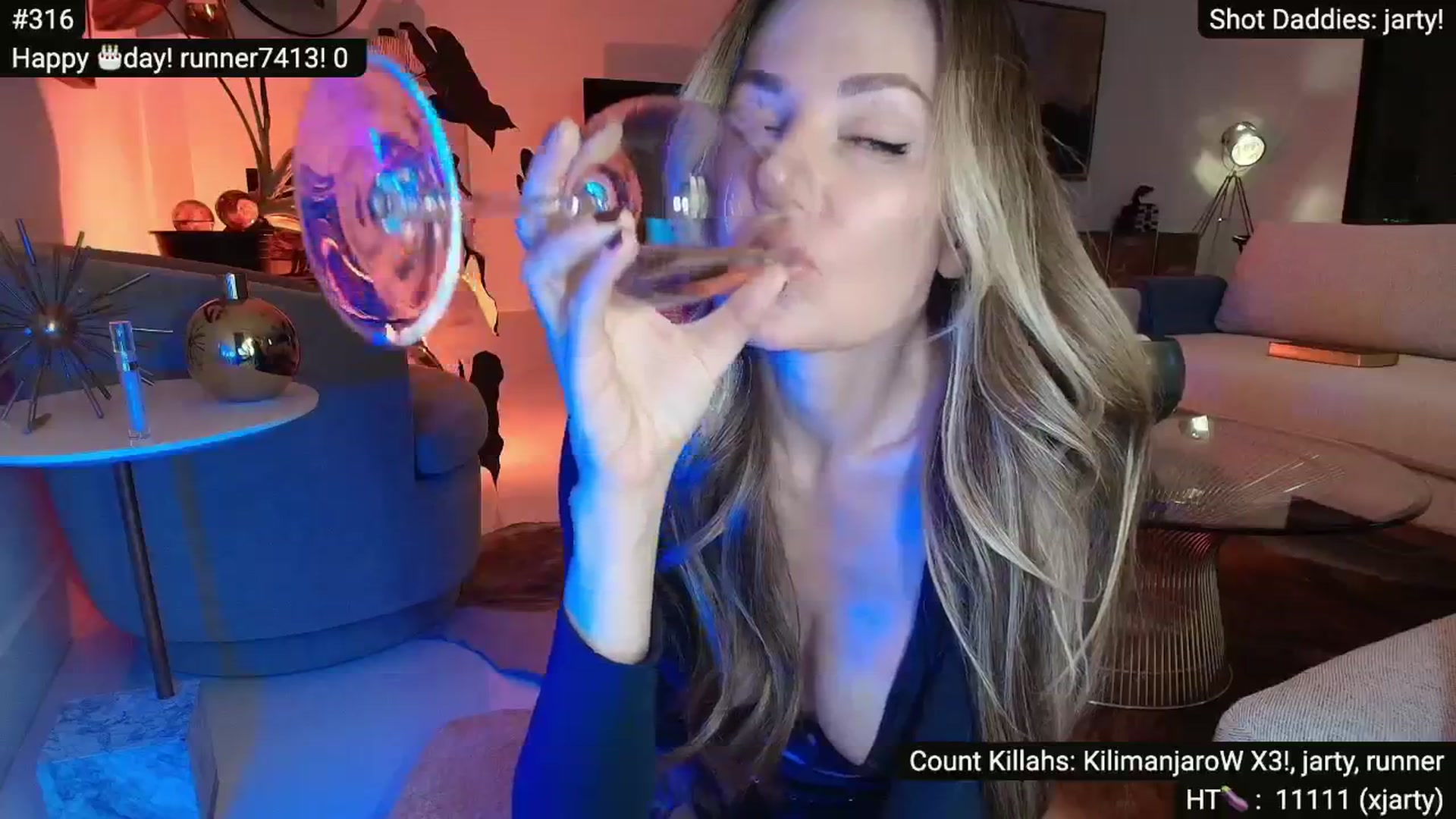 Gallery image thumbnail from Alexis's myfreecams stream on, 10/19/2025, 09:35 image 15 of 20