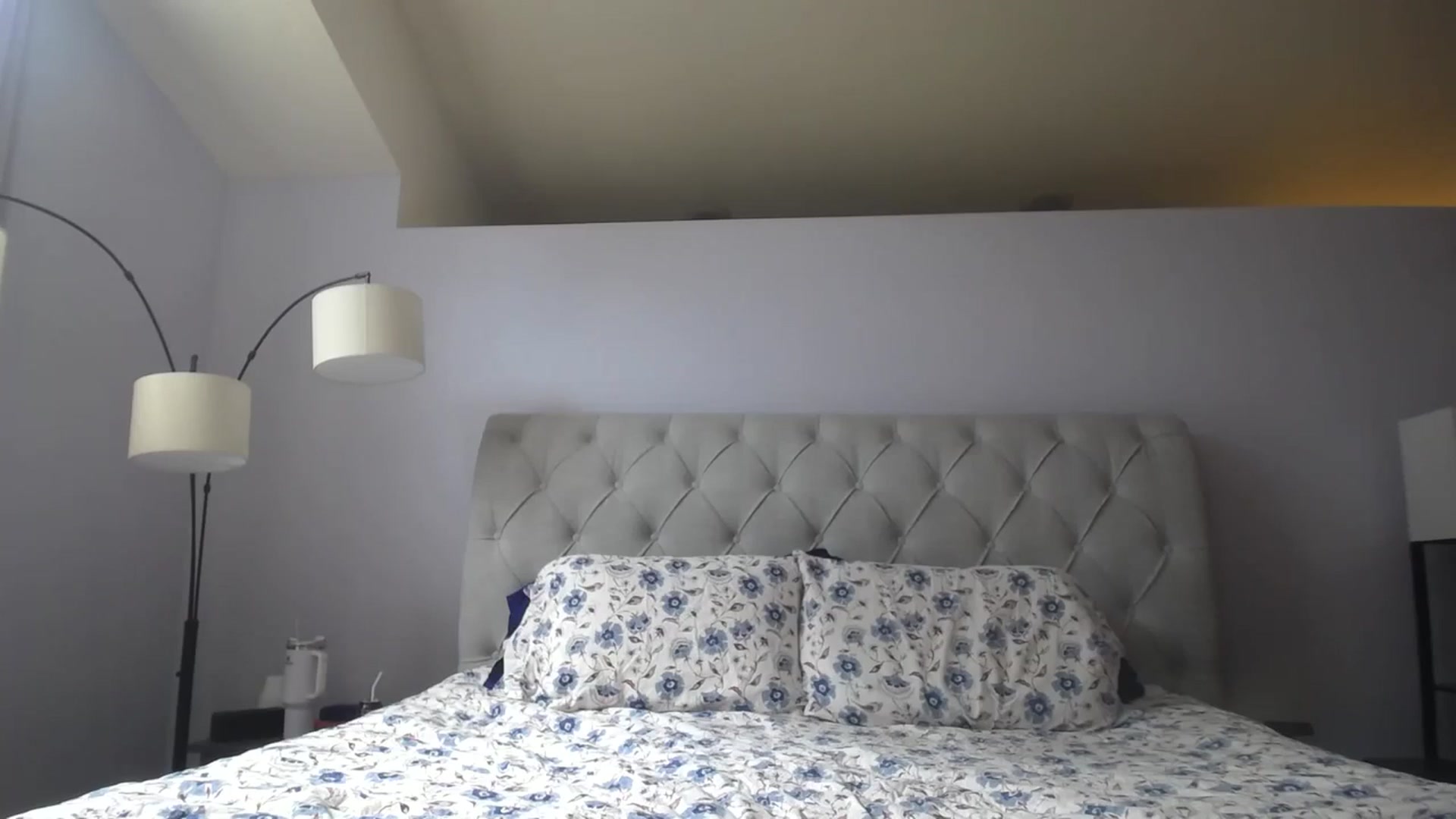Gallery image thumbnail from AlexisAllen's myfreecams stream on, 09/19/2023, 20:13 image 3 of 20