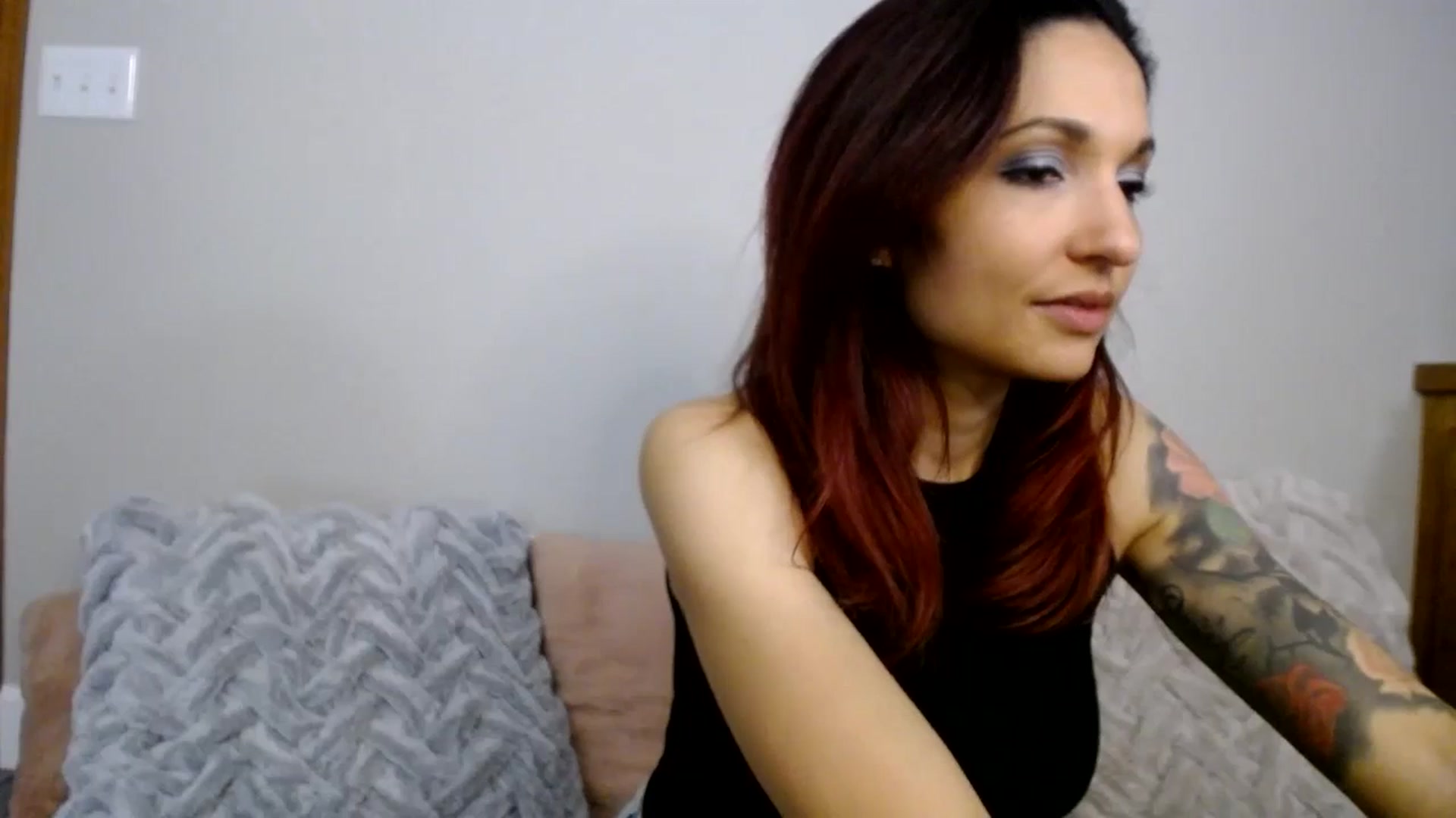 Gallery image thumbnail from AlexisAllen's myfreecams stream on, 05/28/2024, 06:55 image 16 of 20
