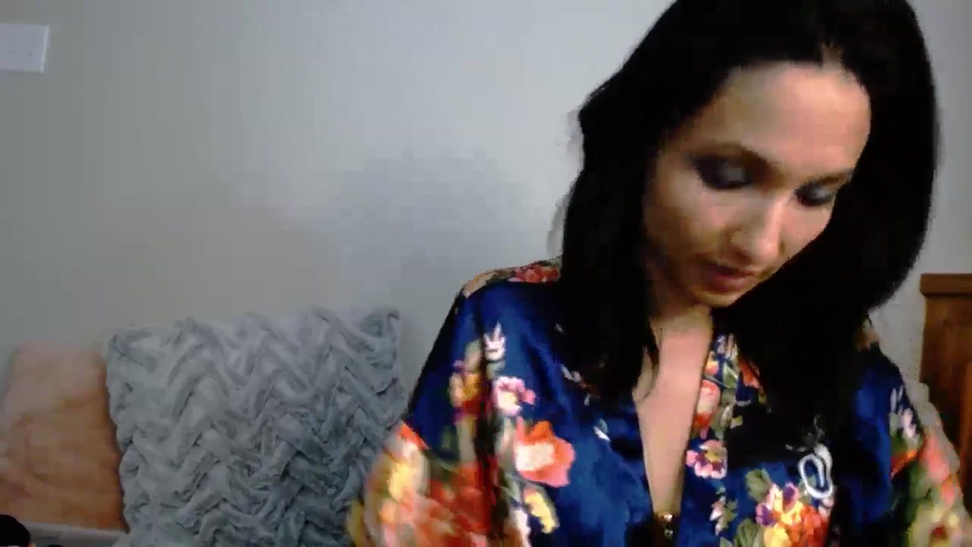 Gallery image thumbnail from AlexisAllen's myfreecams stream on, 06/17/2024, 07:03 image 11 of 20