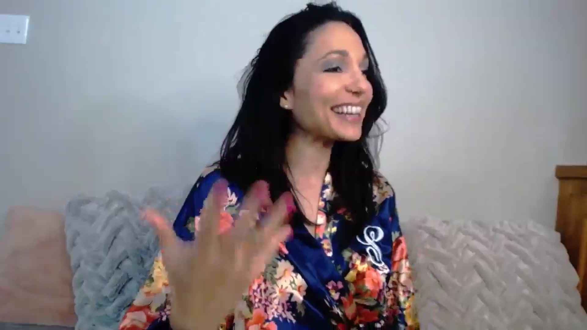 Gallery image thumbnail from AlexisAllen's myfreecams stream on, 06/17/2024, 07:03 image 3 of 20