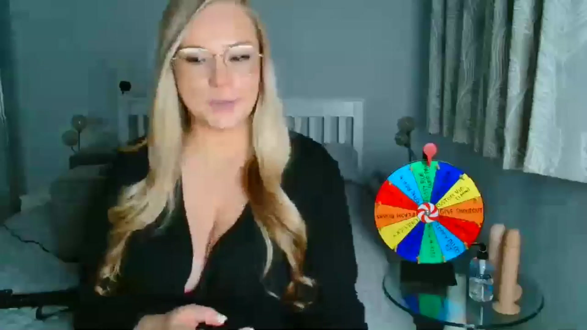 Gallery image thumbnail from AlexisBrookeX's myfreecams stream on, 11/23/2024, 20:49 image 12 of 20
