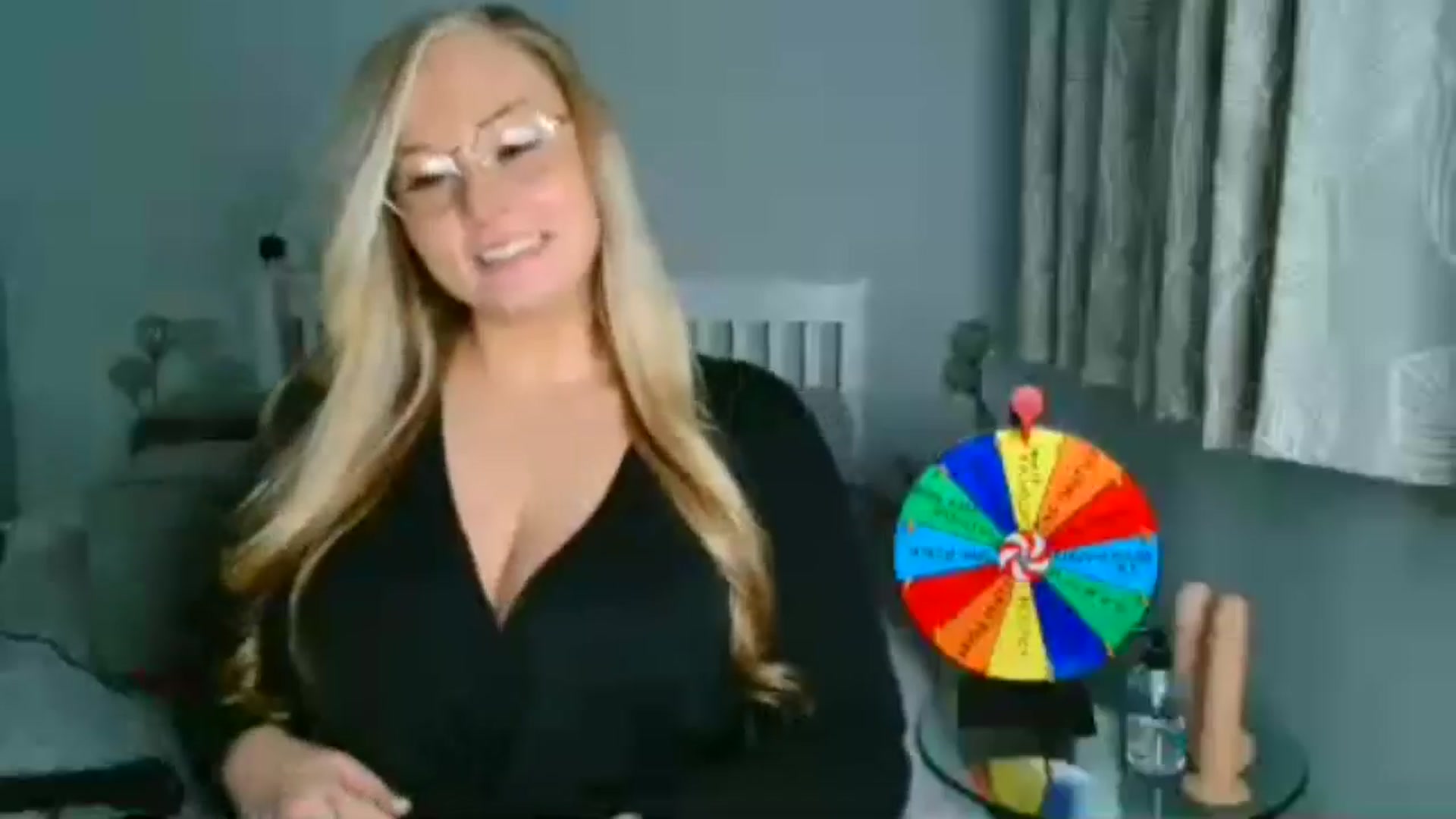 Gallery image thumbnail from AlexisBrookeX's myfreecams stream on, 11/23/2024, 20:49 image 19 of 20