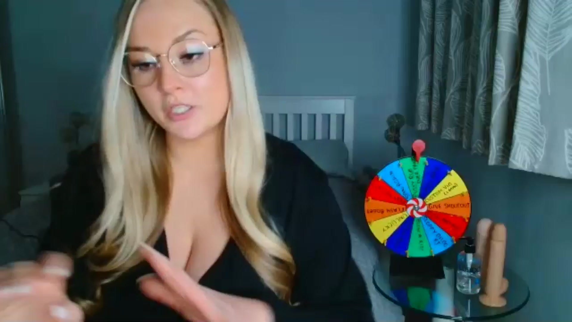 Gallery image thumbnail from AlexisBrookeX's myfreecams stream on, 11/23/2024, 20:49 image 15 of 20