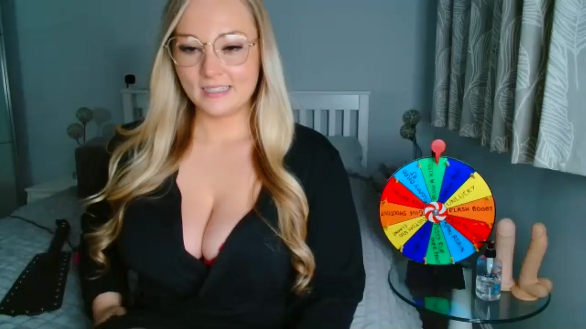 Gallery image thumbnail from AlexisBrookeX's myfreecams stream on, 11/23/2024, 20:49 image 3 of 20