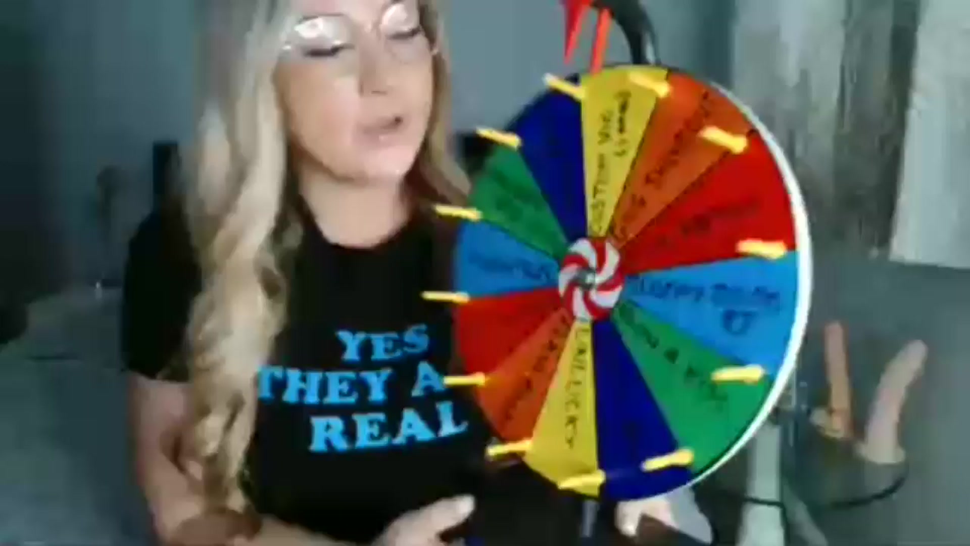 Gallery image thumbnail from AlexisBrookeX's myfreecams stream on, 11/25/2024, 15:34 image 1 of 20