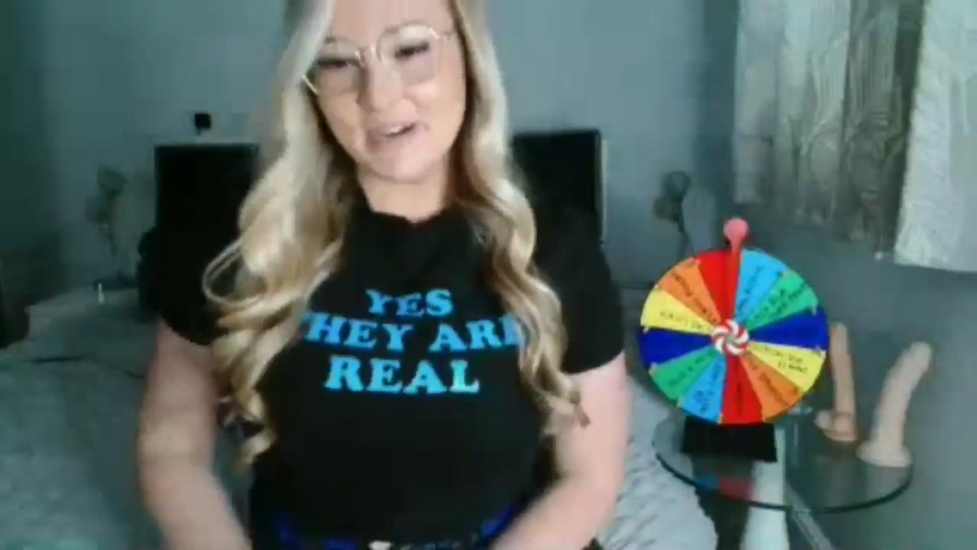Gallery image thumbnail from AlexisBrookeX's myfreecams stream on, 11/25/2024, 15:34 image 2 of 20