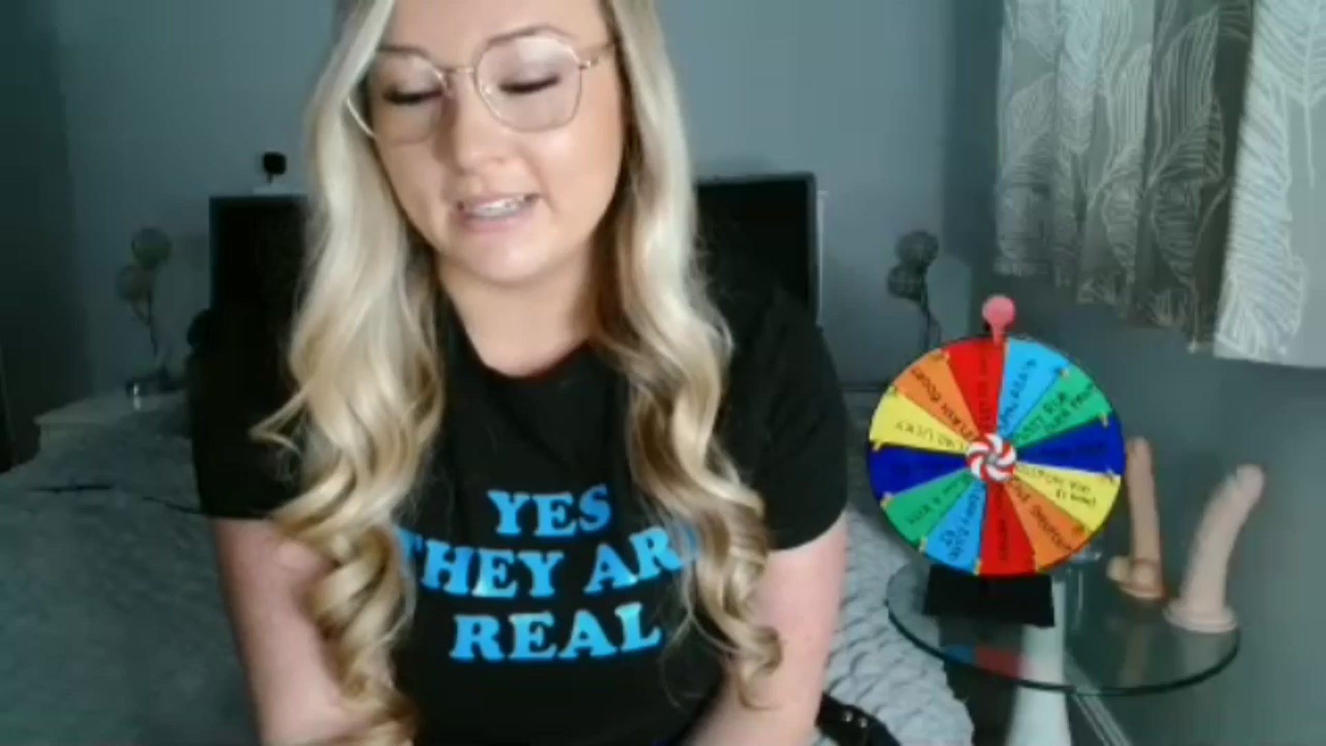 Gallery image thumbnail from AlexisBrookeX's myfreecams stream on, 11/25/2024, 15:34 image 3 of 20