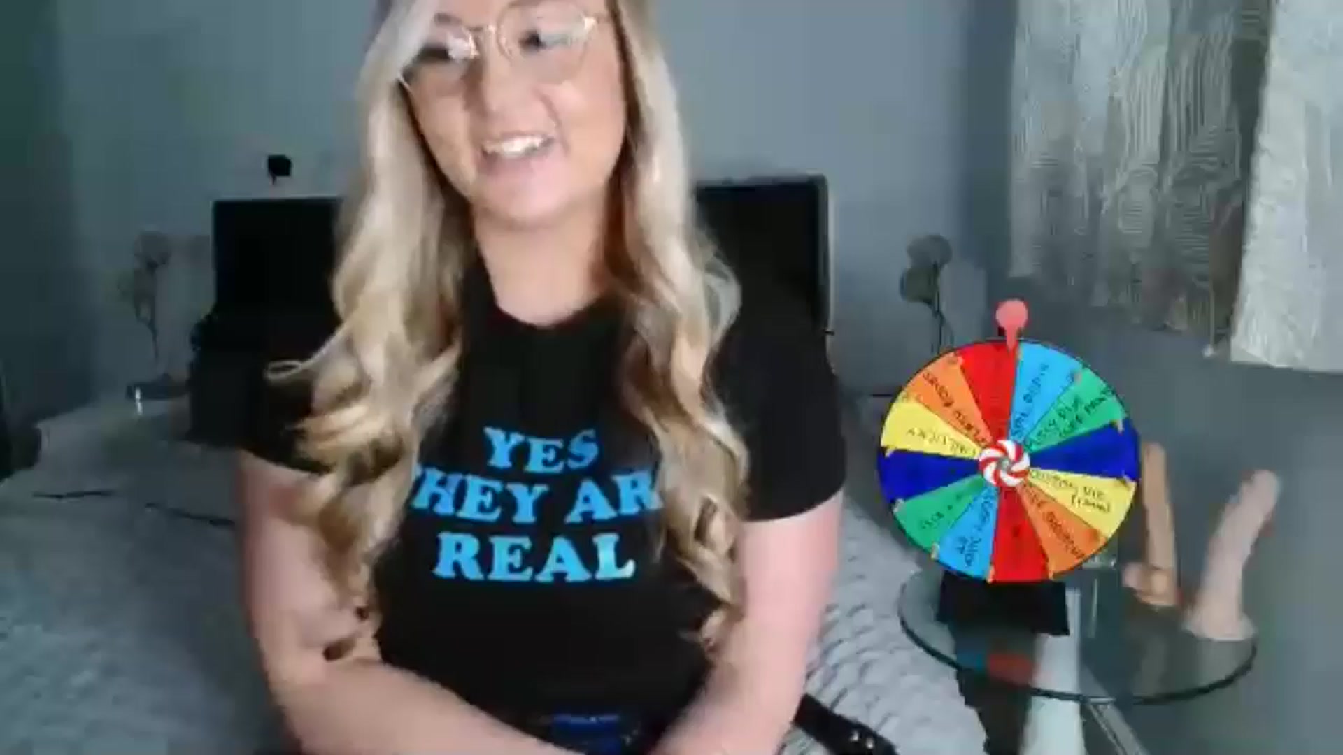Gallery image thumbnail from AlexisBrookeX's myfreecams stream on, 11/25/2024, 15:34 image 6 of 20