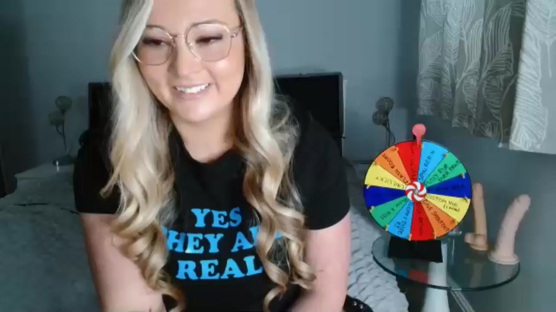 Gallery image thumbnail from AlexisBrookeX's myfreecams stream on, 11/25/2024, 15:34 image 9 of 20
