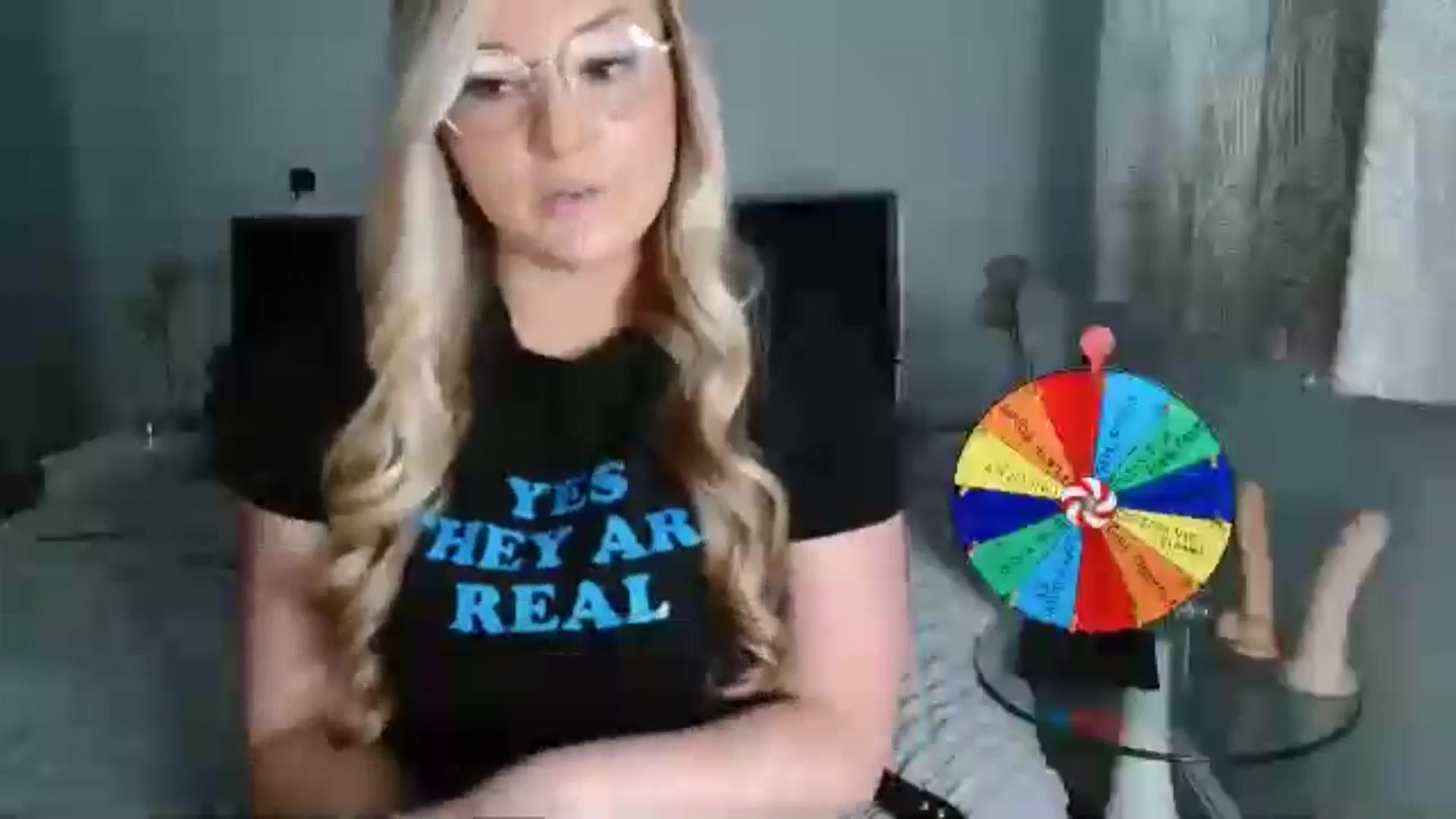 Gallery image thumbnail from AlexisBrookeX's myfreecams stream on, 11/25/2024, 15:34 image 10 of 20