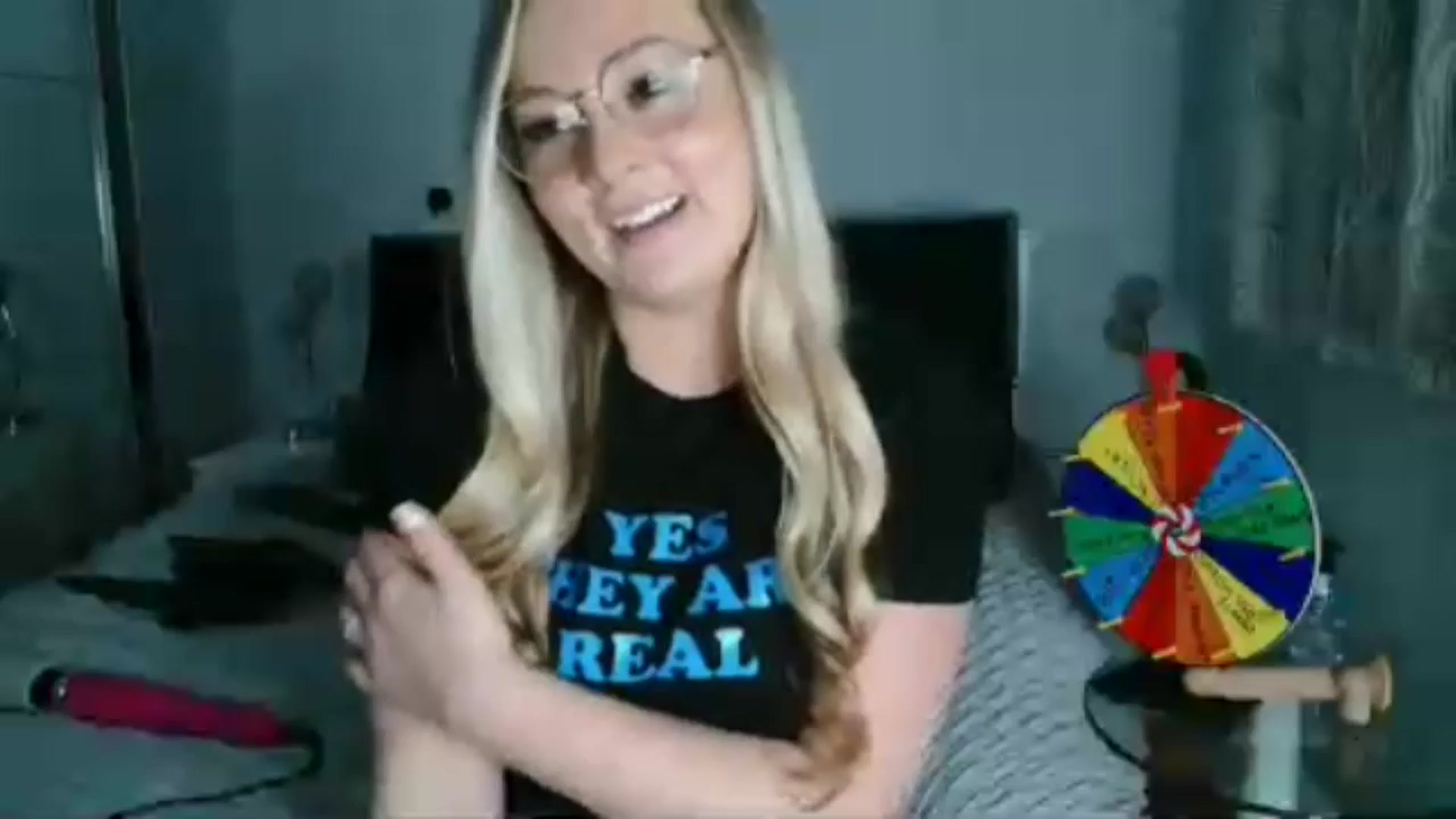 Gallery image thumbnail from AlexisBrookeX's myfreecams stream on, 11/25/2024, 17:30 image 16 of 20