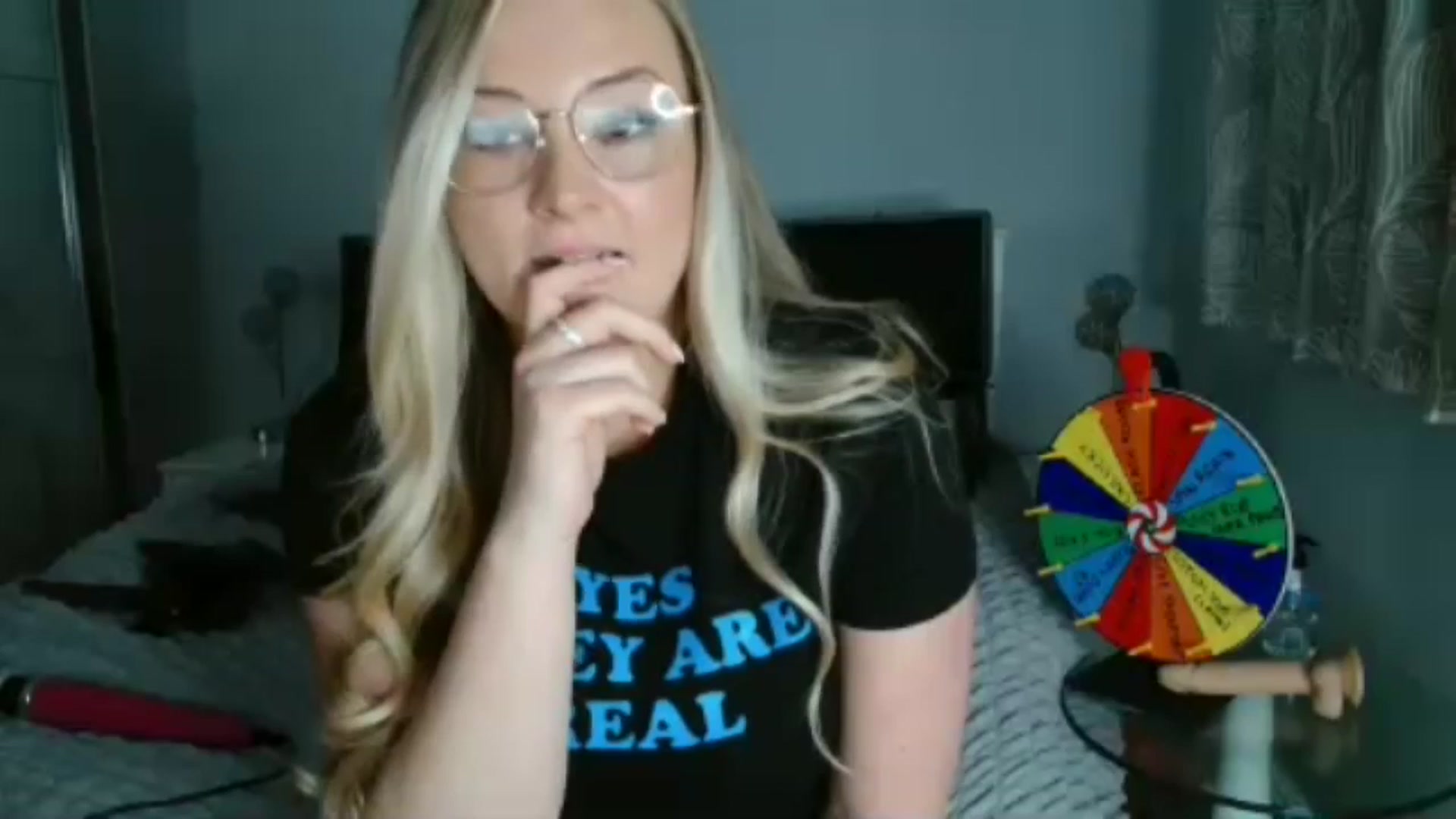 Gallery image thumbnail from AlexisBrookeX's myfreecams stream on, 11/25/2024, 17:30 image 5 of 20