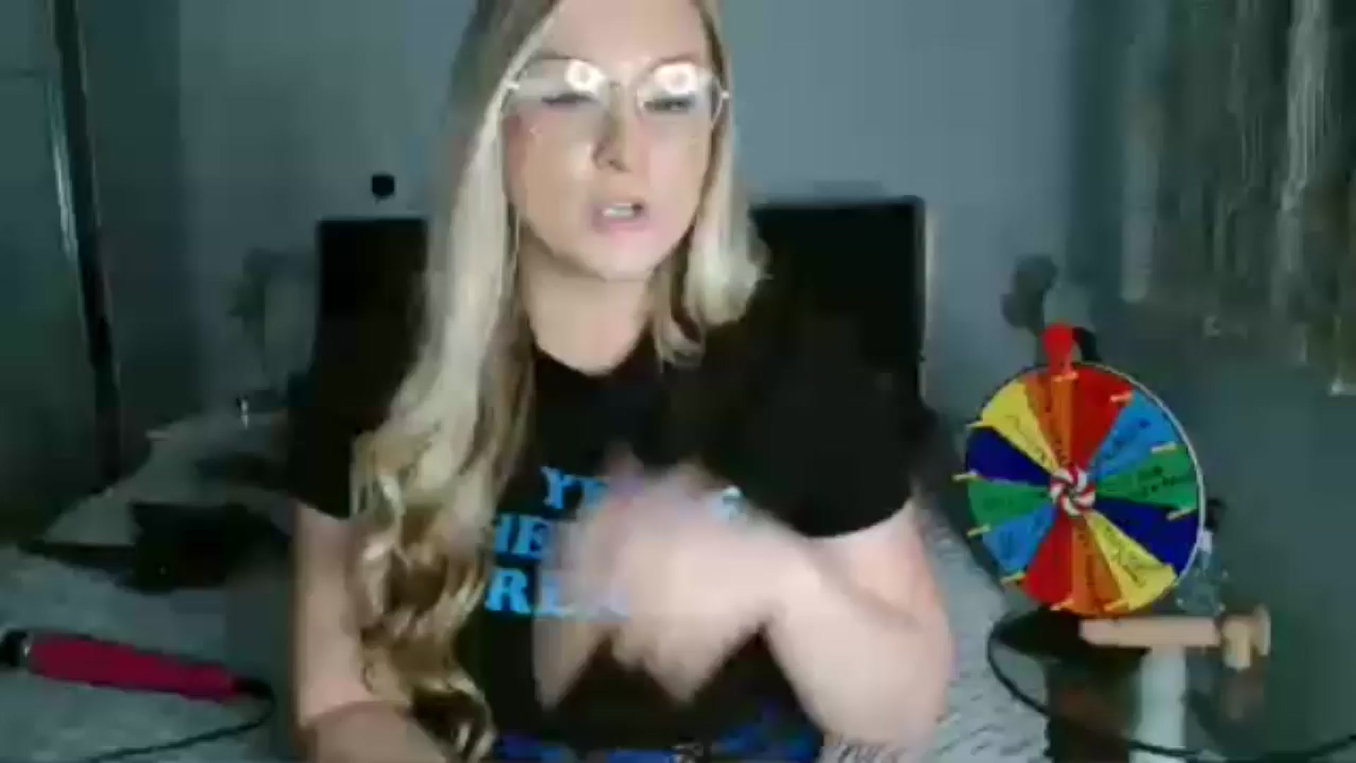 Gallery image thumbnail from AlexisBrookeX's myfreecams stream on, 11/25/2024, 17:30 image 4 of 20