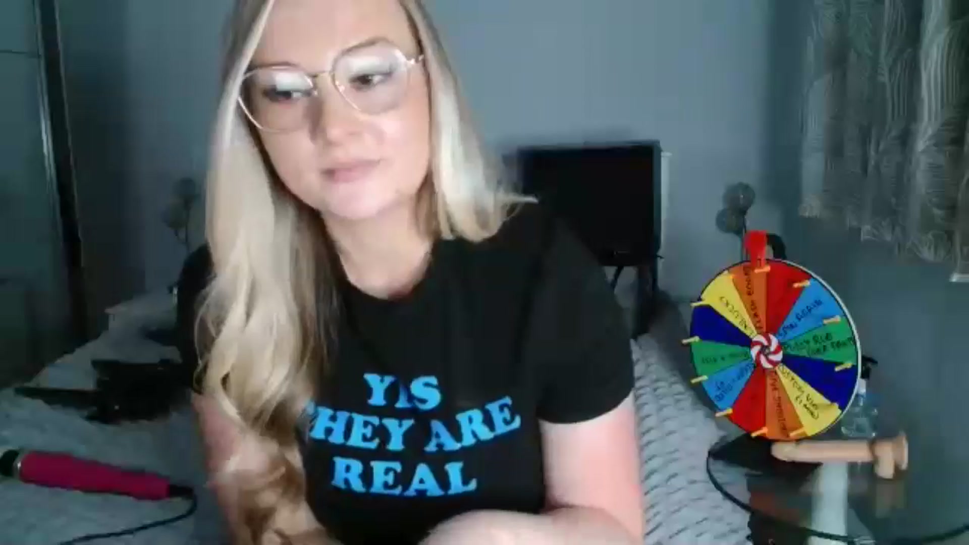 Gallery image thumbnail from AlexisBrookeX's myfreecams stream on, 11/25/2024, 17:30 image 2 of 20
