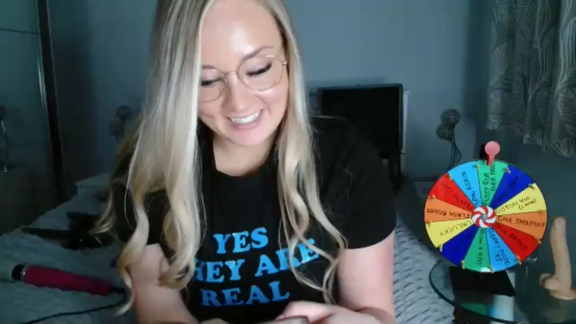 Gallery image thumbnail from AlexisBrookeX's myfreecams stream on, 11/25/2024, 17:30 image 20 of 20