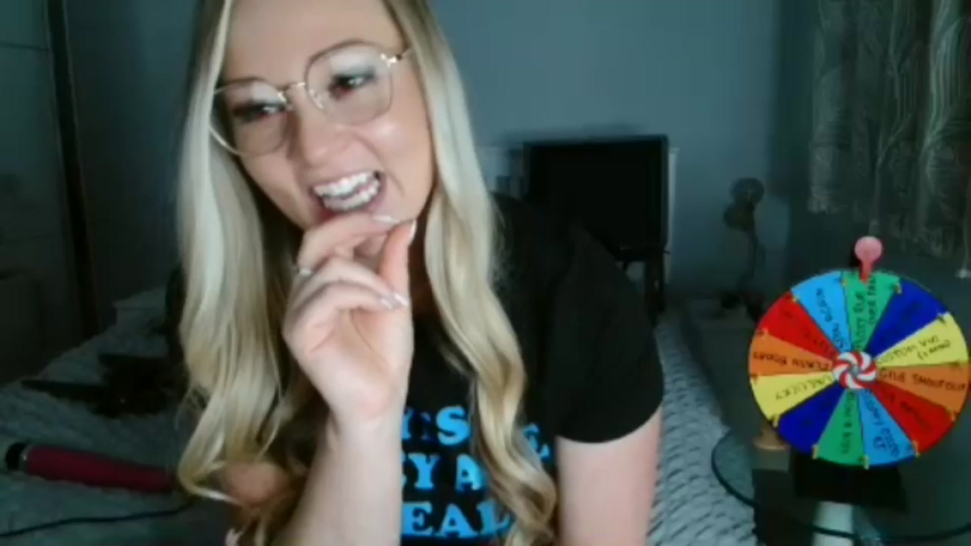 Gallery image thumbnail from AlexisBrookeX's myfreecams stream on, 11/25/2024, 17:56 image 12 of 20
