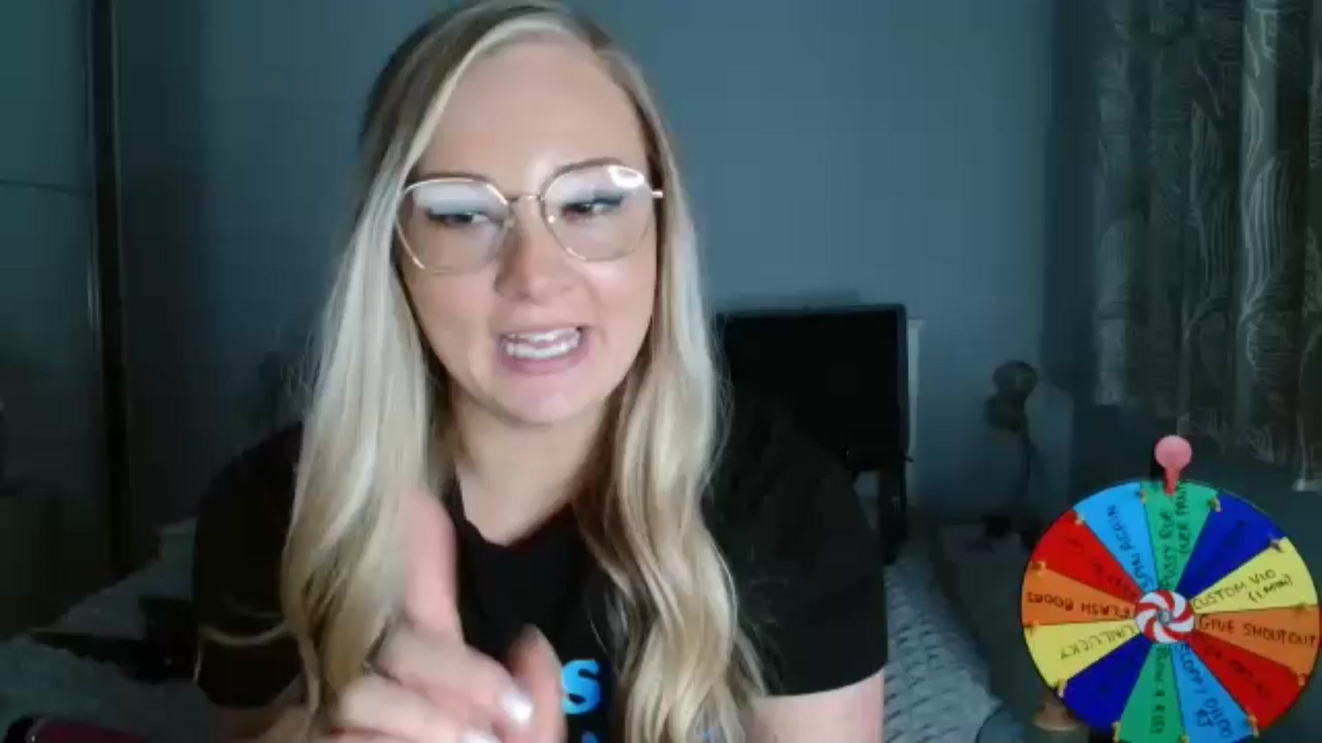 Gallery image thumbnail from AlexisBrookeX's myfreecams stream on, 11/25/2024, 17:56 image 4 of 20