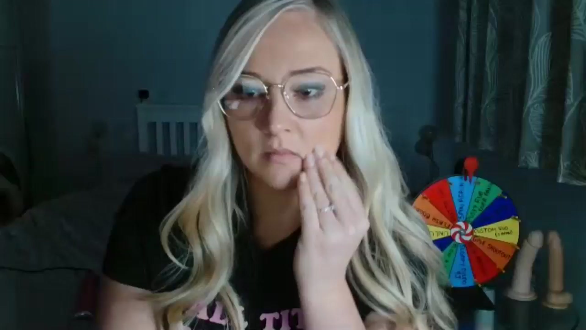 Gallery image thumbnail from AlexisBrookeX's myfreecams stream on, 11/26/2024, 19:20 image 19 of 20