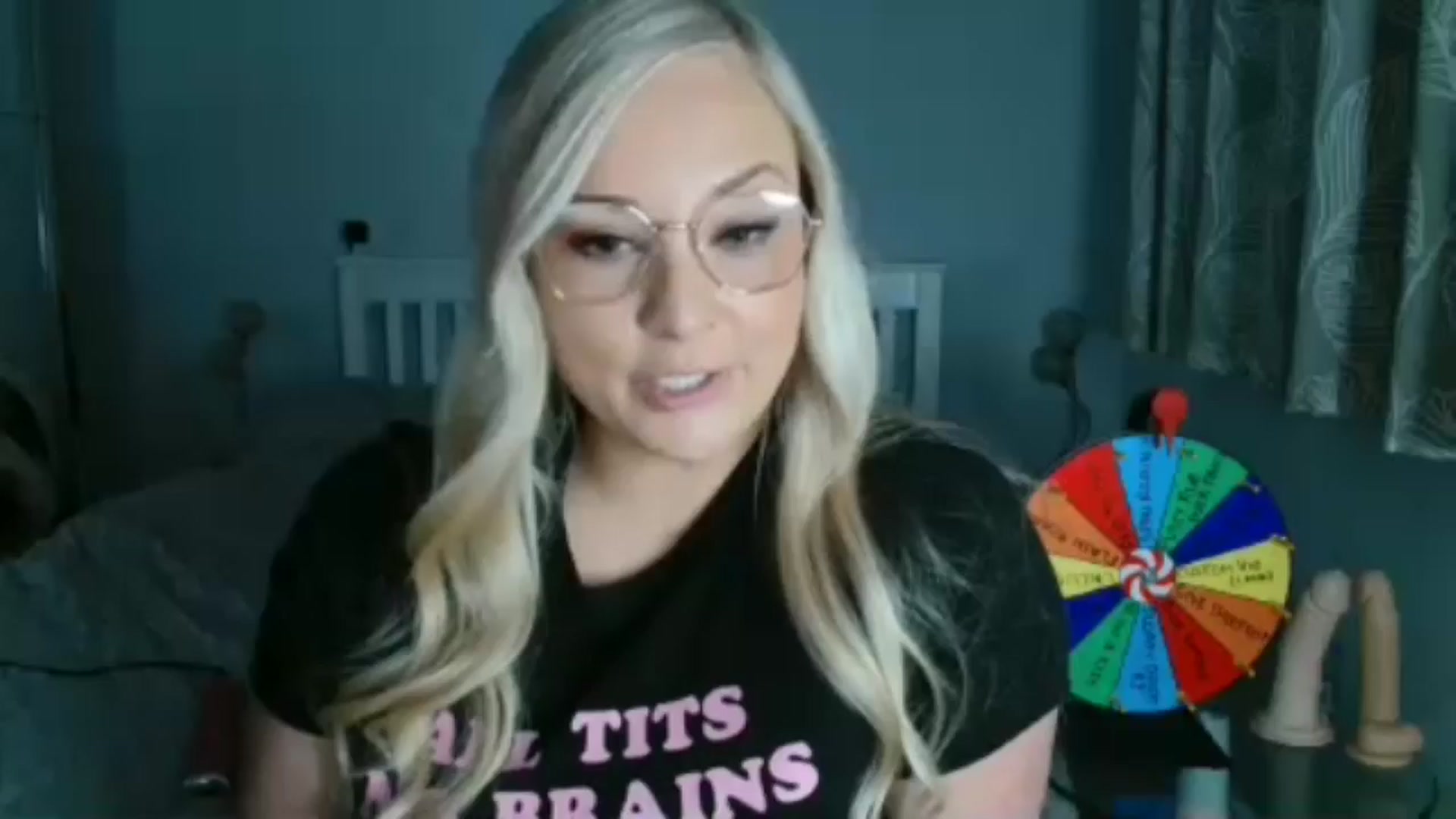 Gallery image thumbnail from AlexisBrookeX's myfreecams stream on, 11/26/2024, 19:20 image 17 of 20