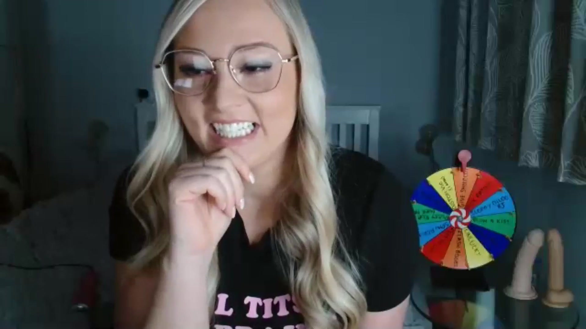 Gallery image thumbnail from AlexisBrookeX's myfreecams stream on, 11/26/2024, 19:20 image 2 of 20
