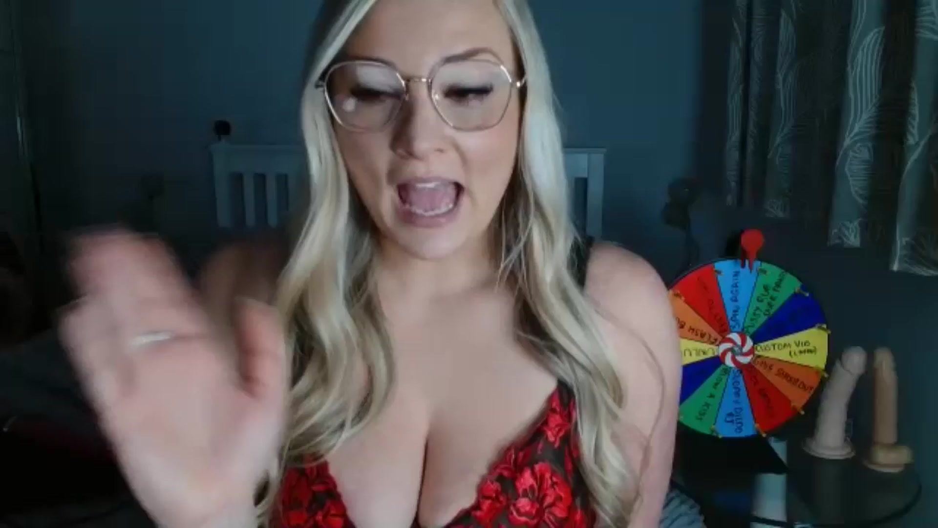 Gallery image thumbnail from AlexisBrookeX's myfreecams stream on, 11/26/2024, 20:08 image 6 of 20