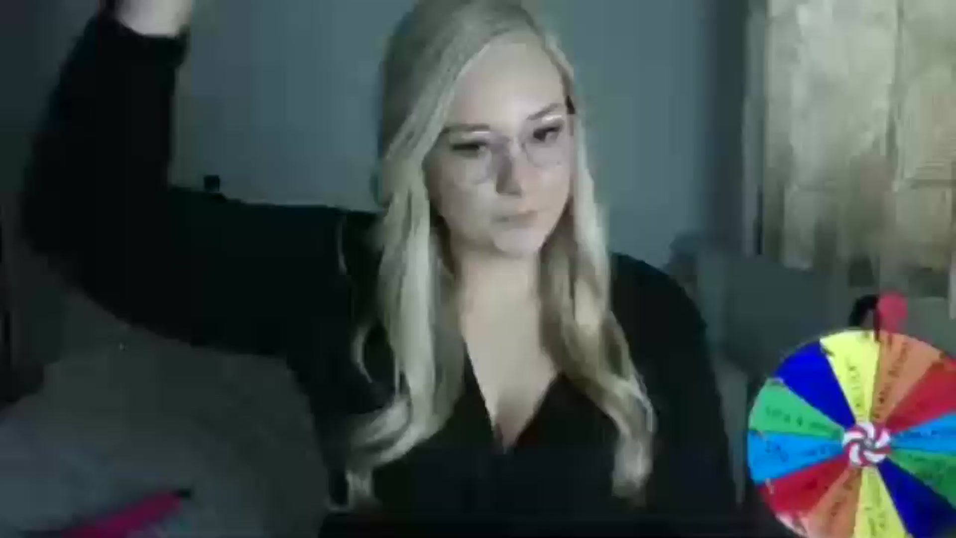 Gallery image thumbnail from AlexisBrookeX's myfreecams stream on, 11/27/2024, 12:17 image 18 of 20