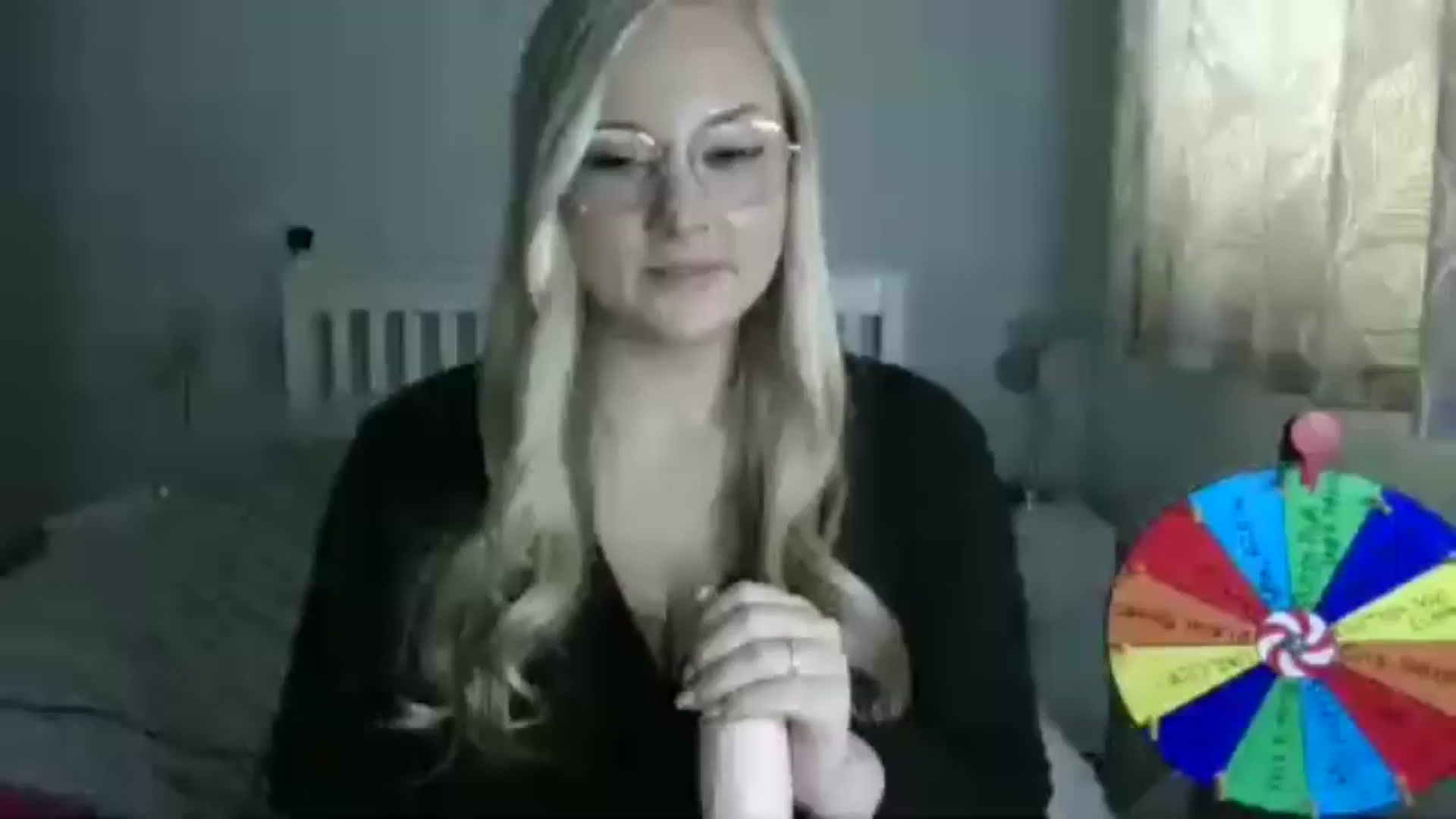 Gallery image thumbnail from AlexisBrookeX's myfreecams stream on, 11/27/2024, 12:44 image 5 of 20
