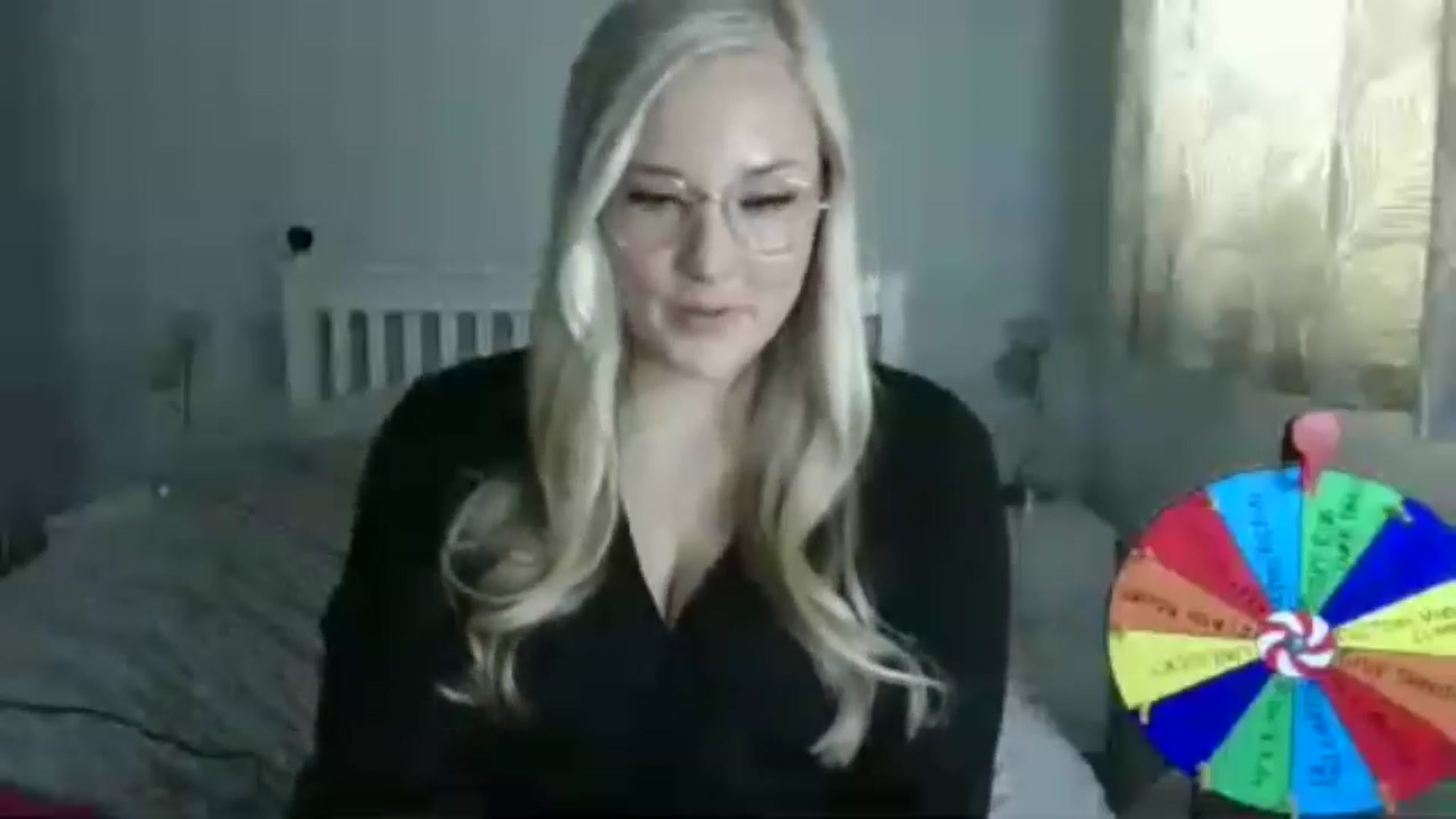 Gallery image thumbnail from AlexisBrookeX's myfreecams stream on, 11/27/2024, 12:44 image 3 of 20