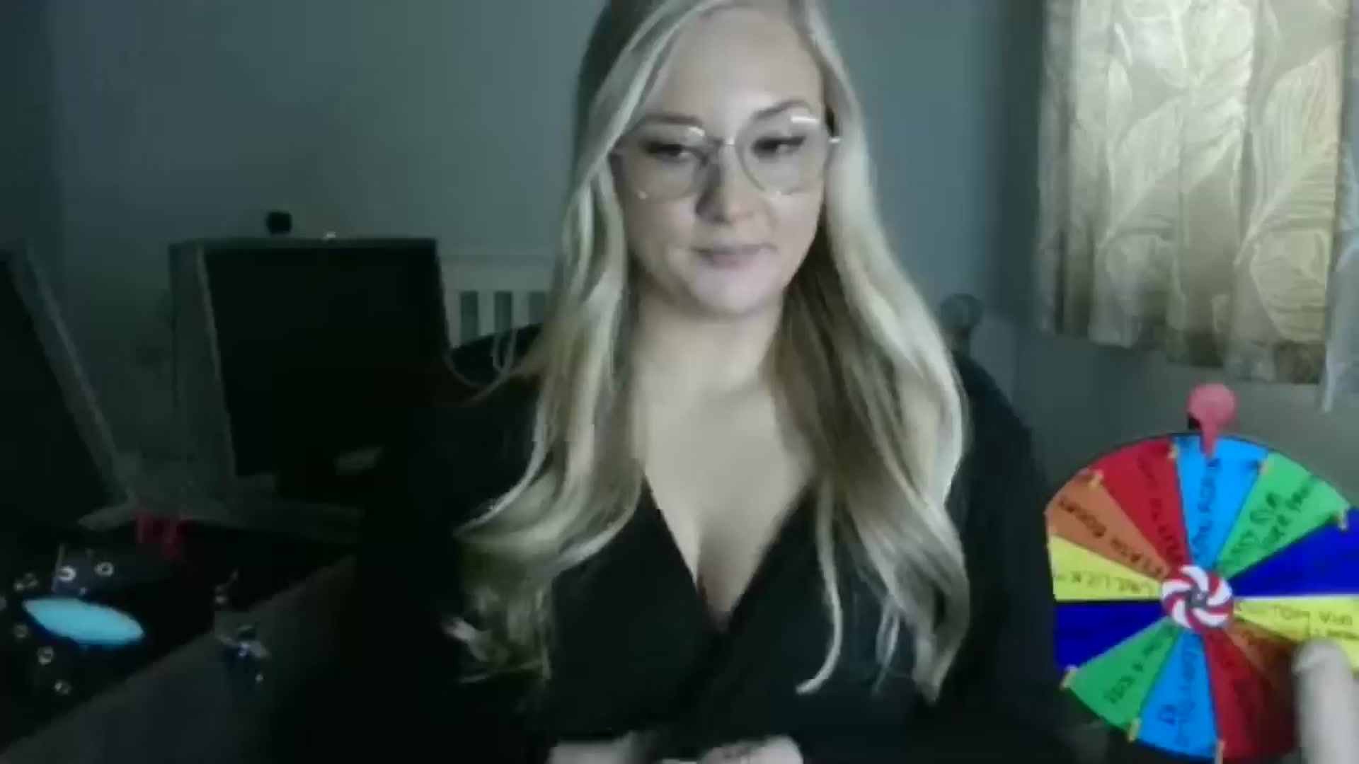 Gallery image thumbnail from AlexisBrookeX's myfreecams stream on, 11/27/2024, 12:56 image 16 of 20