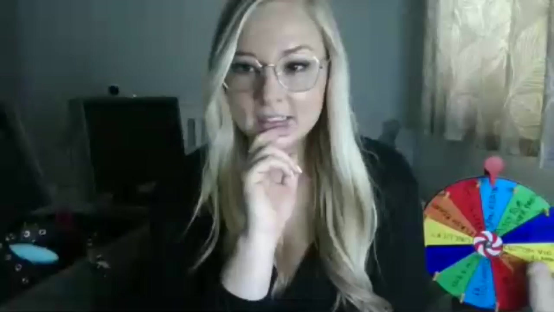 Gallery image thumbnail from AlexisBrookeX's myfreecams stream on, 11/27/2024, 12:56 image 11 of 20