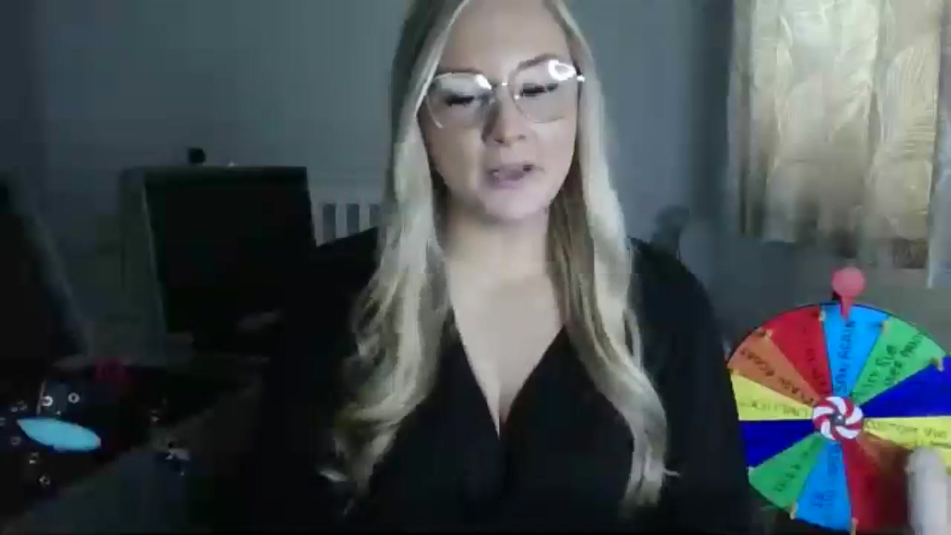 Gallery image thumbnail from AlexisBrookeX's myfreecams stream on, 11/27/2024, 12:56 image 3 of 20