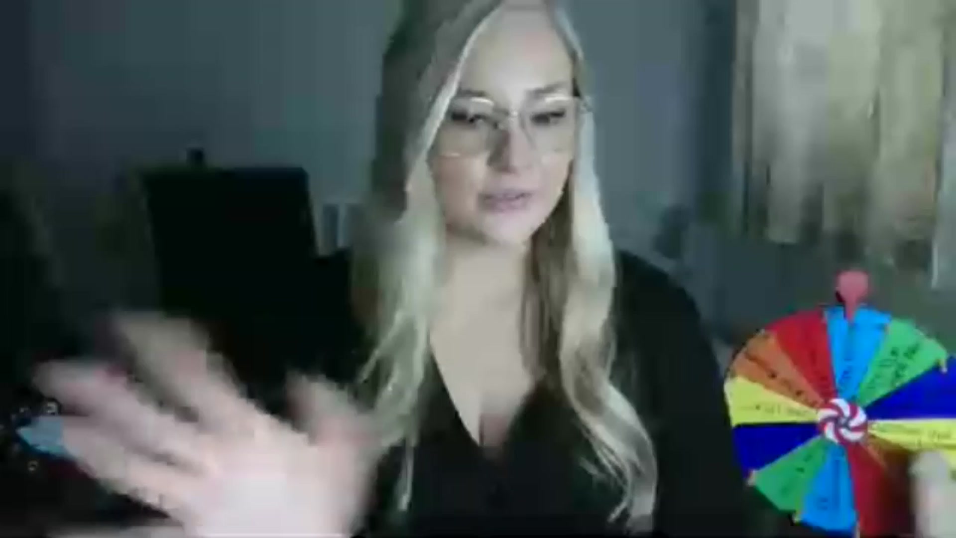 Gallery image thumbnail from AlexisBrookeX's myfreecams stream on, 11/27/2024, 13:06 image 20 of 20