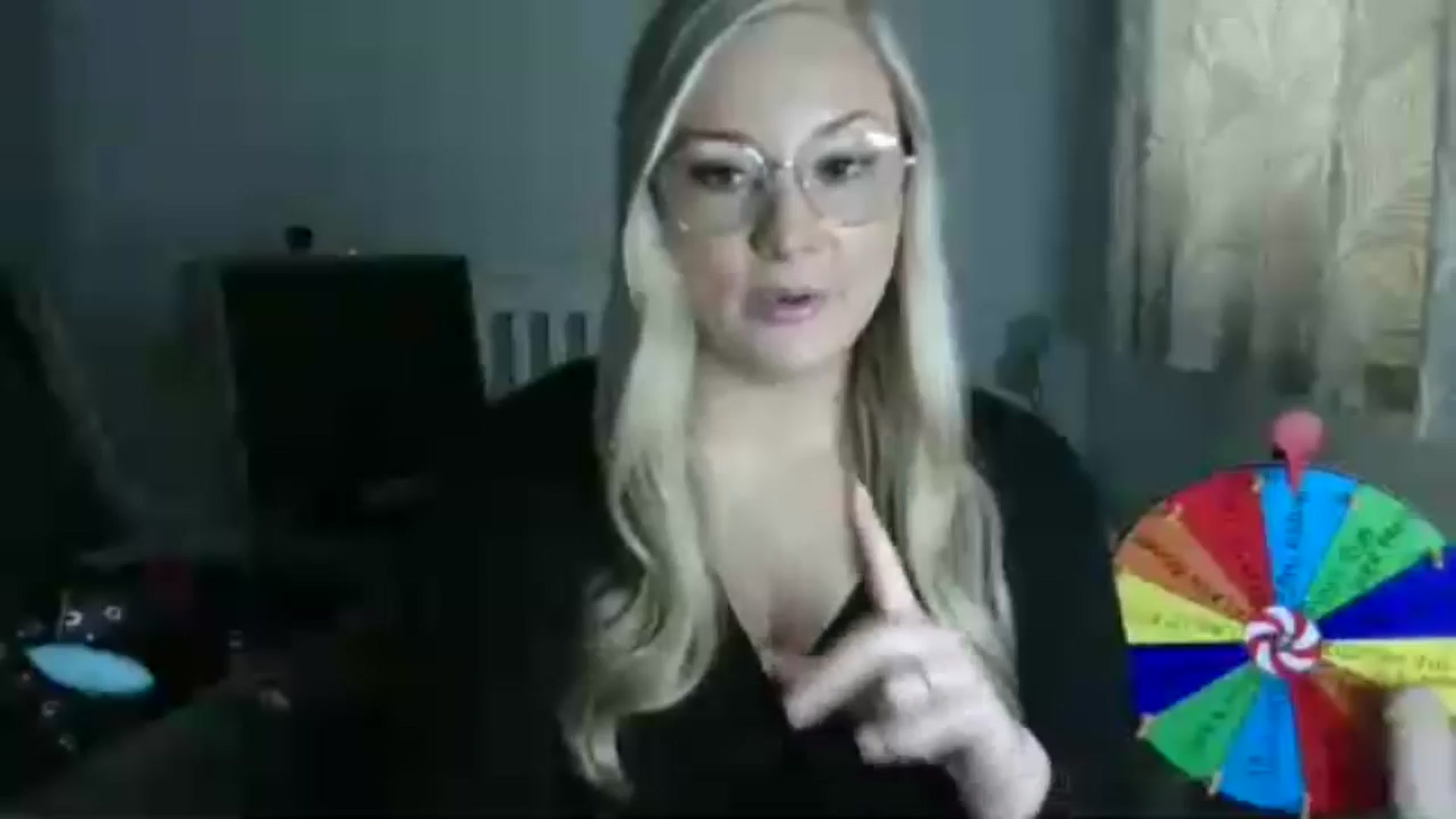 Gallery image thumbnail from AlexisBrookeX's myfreecams stream on, 11/27/2024, 13:06 image 5 of 20