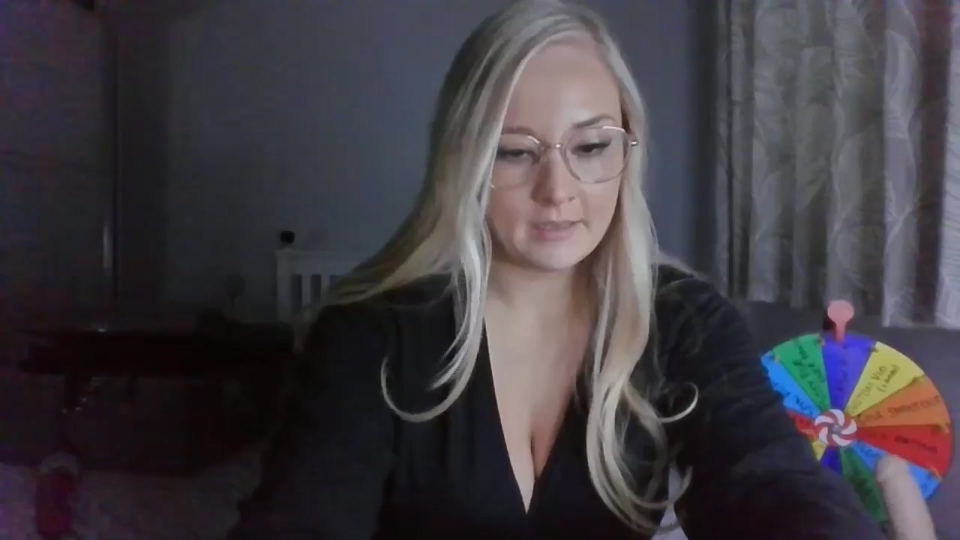 Gallery image thumbnail from AlexisBrookeX's myfreecams stream on, 11/27/2024, 15:21 image 10 of 20