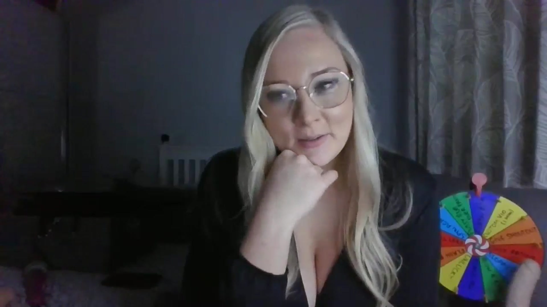 Gallery image thumbnail from AlexisBrookeX's myfreecams stream on, 11/27/2024, 15:21 image 12 of 20