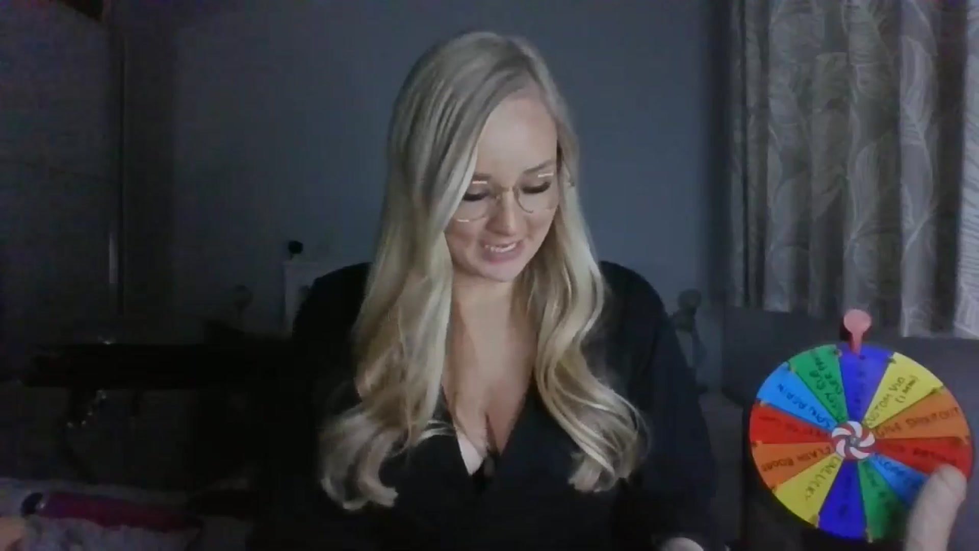 Gallery image thumbnail from AlexisBrookeX's myfreecams stream on, 11/27/2024, 15:21 image 13 of 20