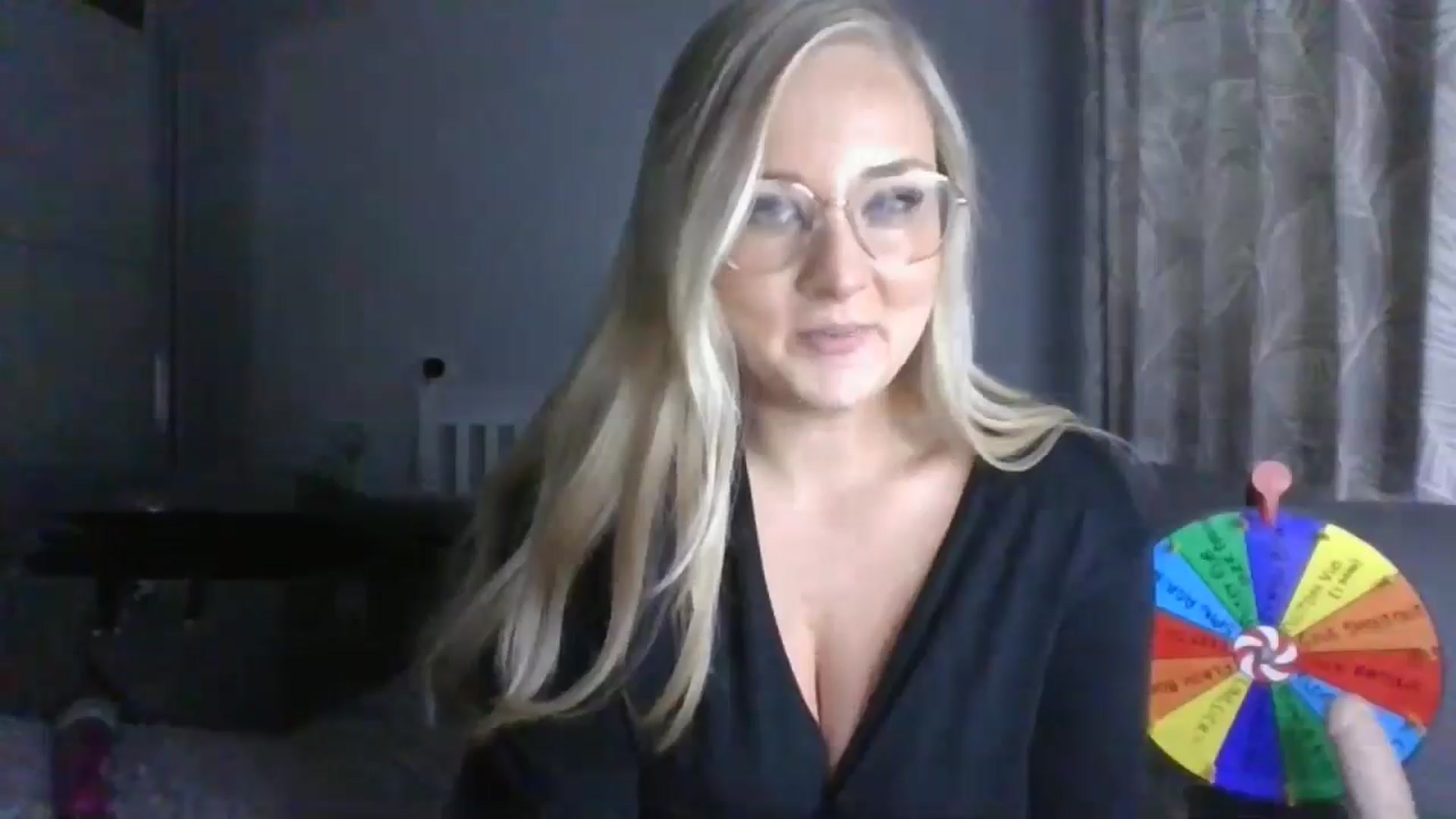 Gallery image thumbnail from AlexisBrookeX's myfreecams stream on, 11/27/2024, 15:21 image 4 of 20