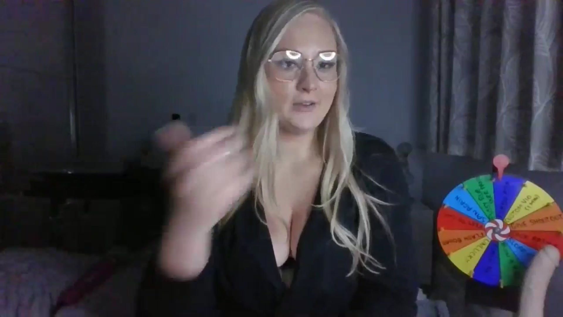 Gallery image thumbnail from AlexisBrookeX's myfreecams stream on, 11/27/2024, 16:24 image 4 of 20
