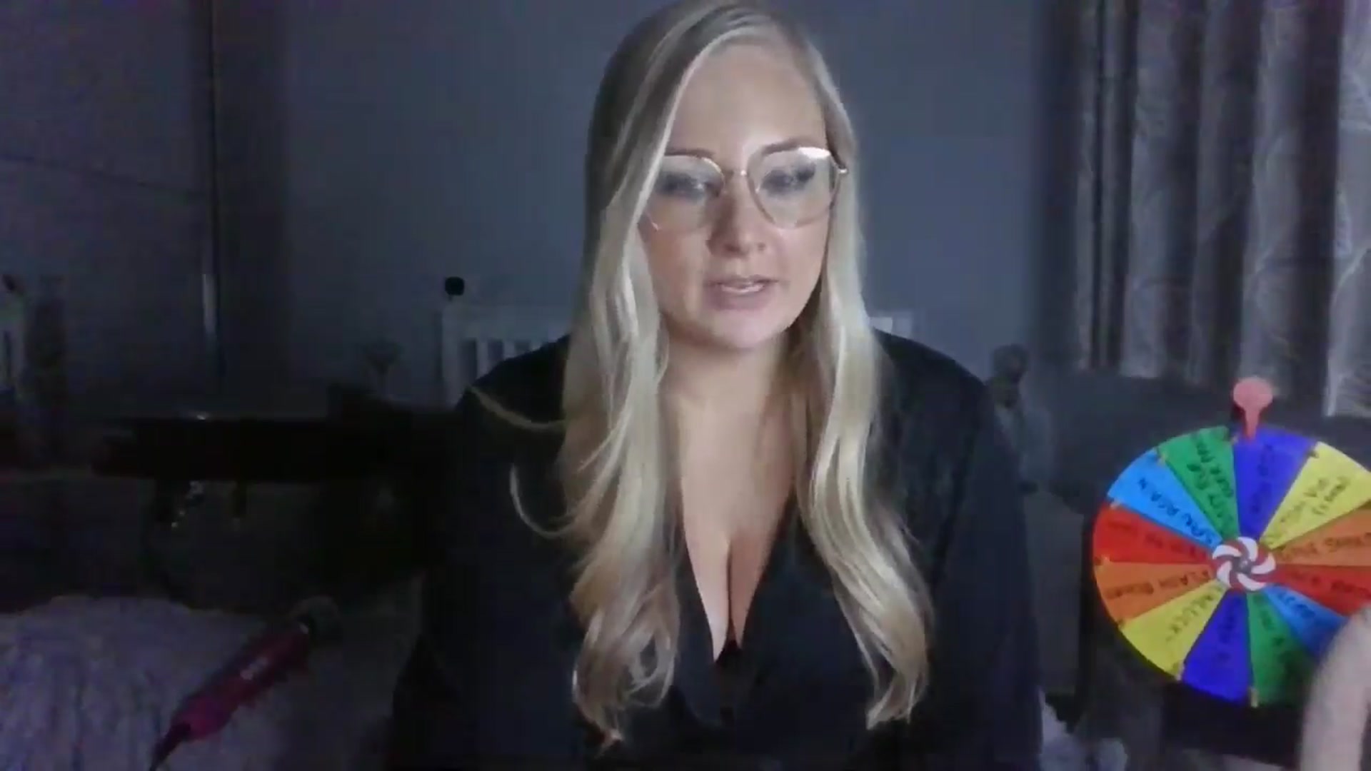Gallery image thumbnail from AlexisBrookeX's myfreecams stream on, 11/27/2024, 16:24 image 10 of 20