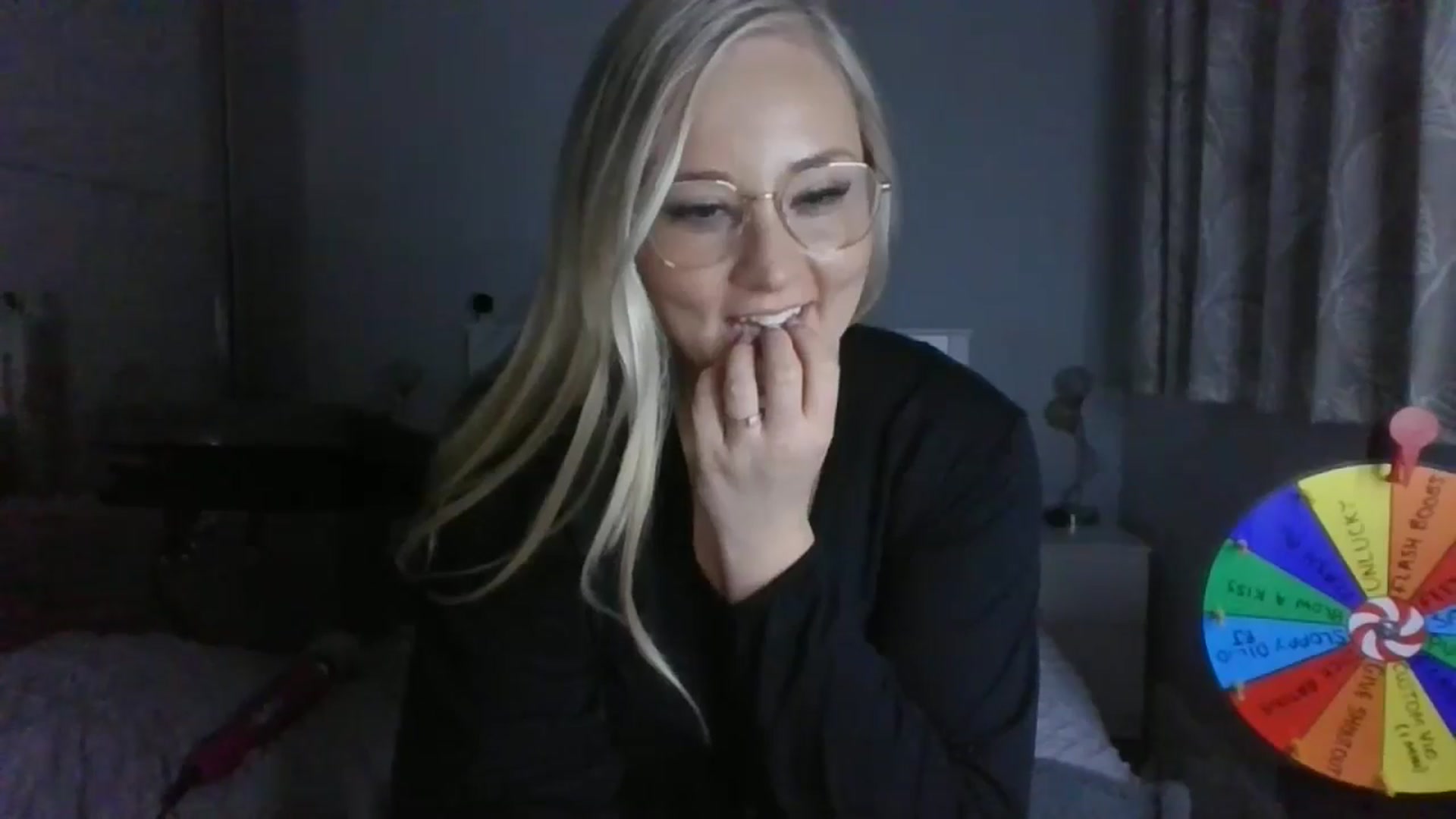 Gallery image thumbnail from AlexisBrookeX's myfreecams stream on, 11/27/2024, 16:24 image 14 of 20
